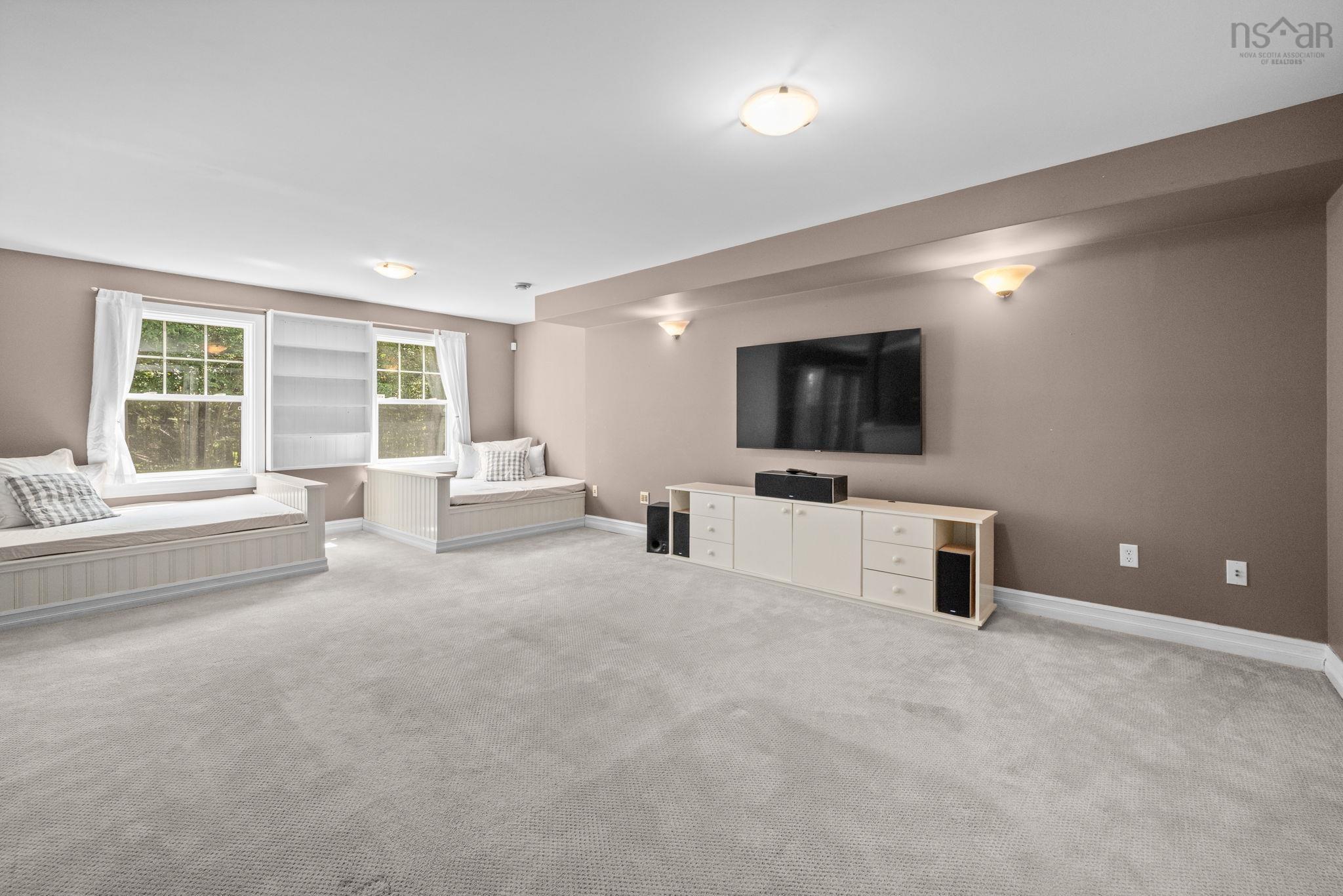 510 Gleneagles Drive photo #28