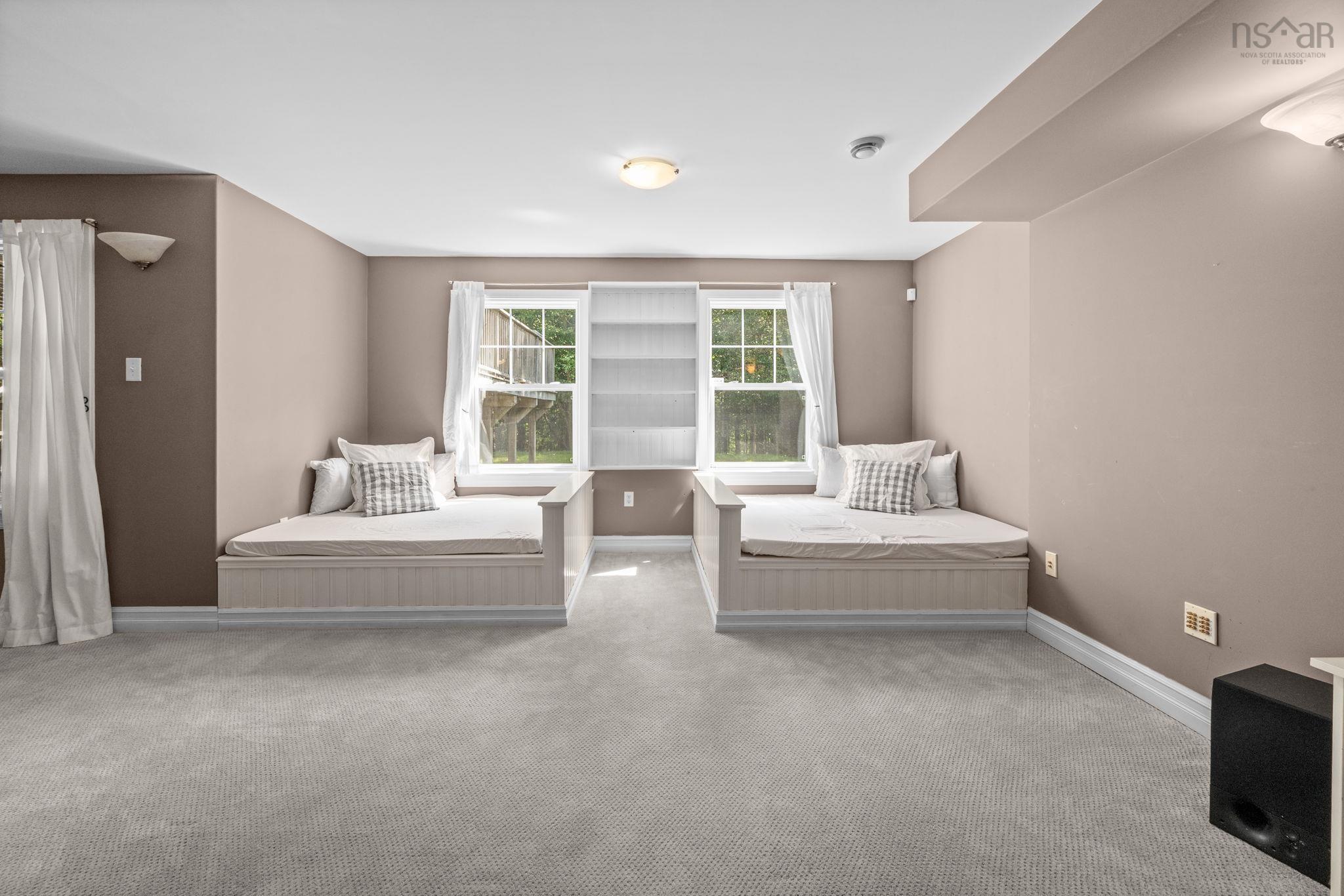 510 Gleneagles Drive photo #29