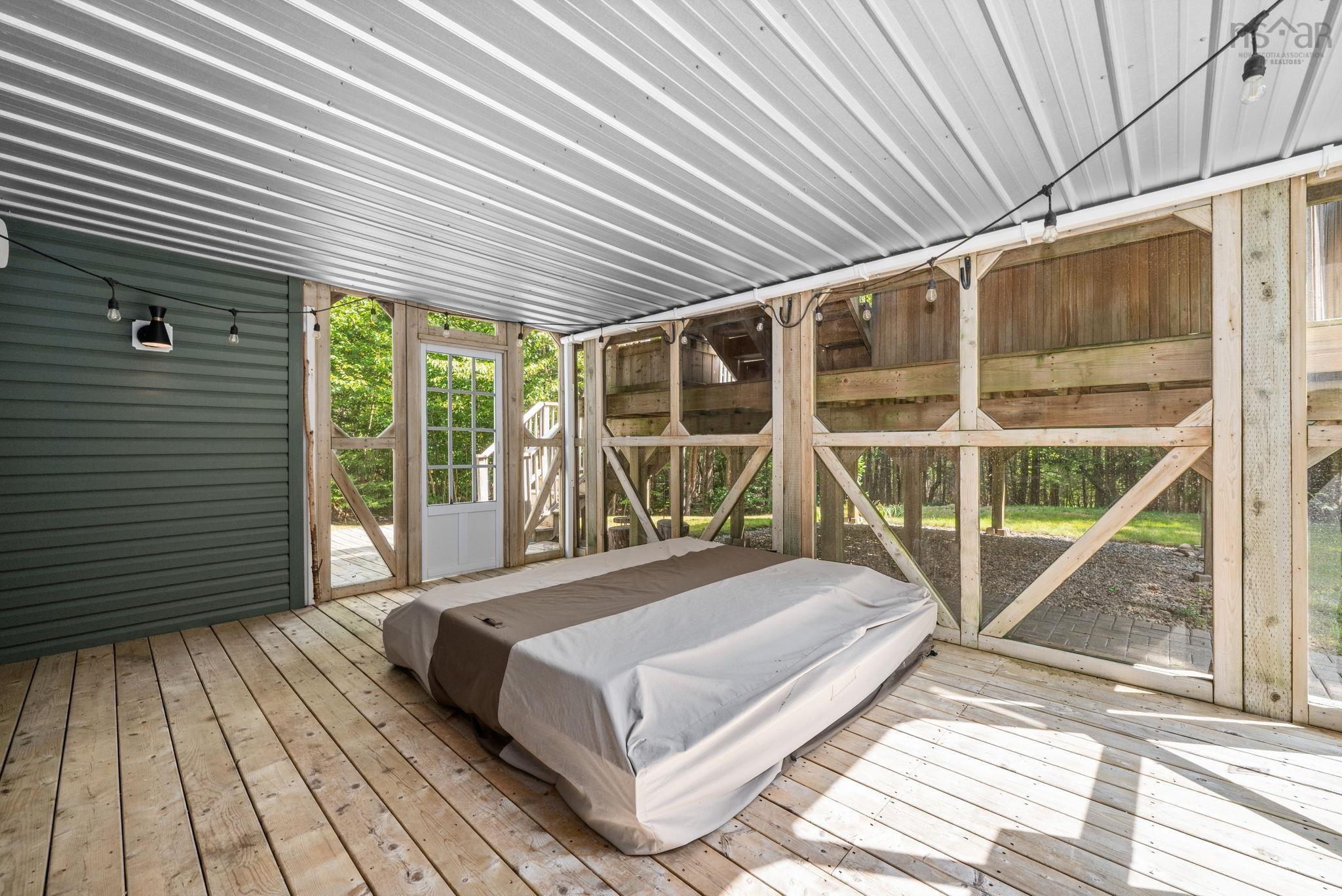 510 Gleneagles Drive photo #38