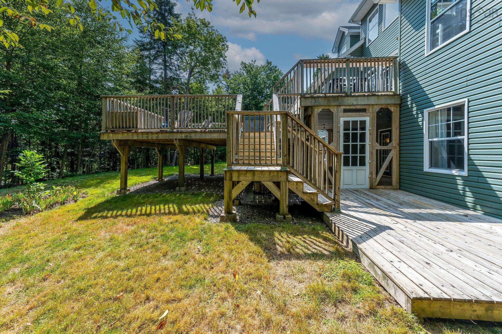 510 Gleneagles Drive photo #42