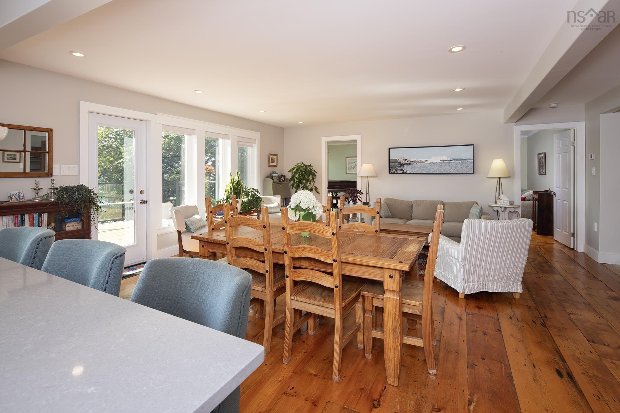 156 Parklea Drive photo #11