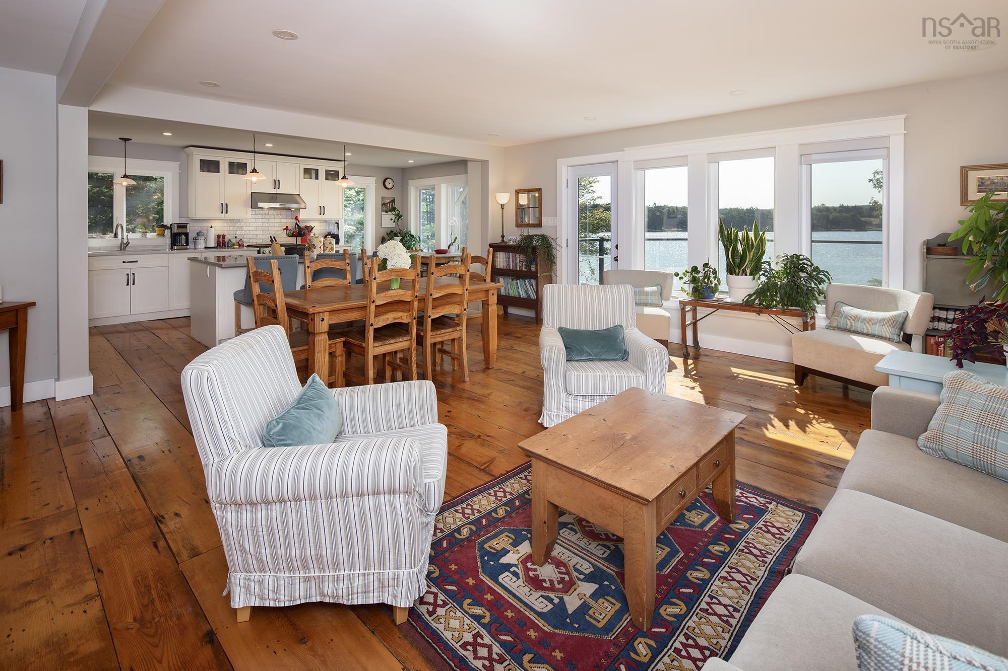 156 Parklea Drive photo #13