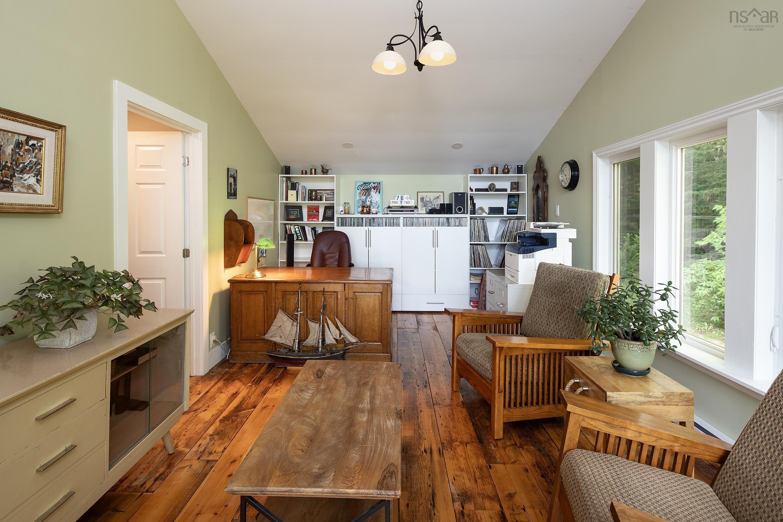 156 Parklea Drive photo #18