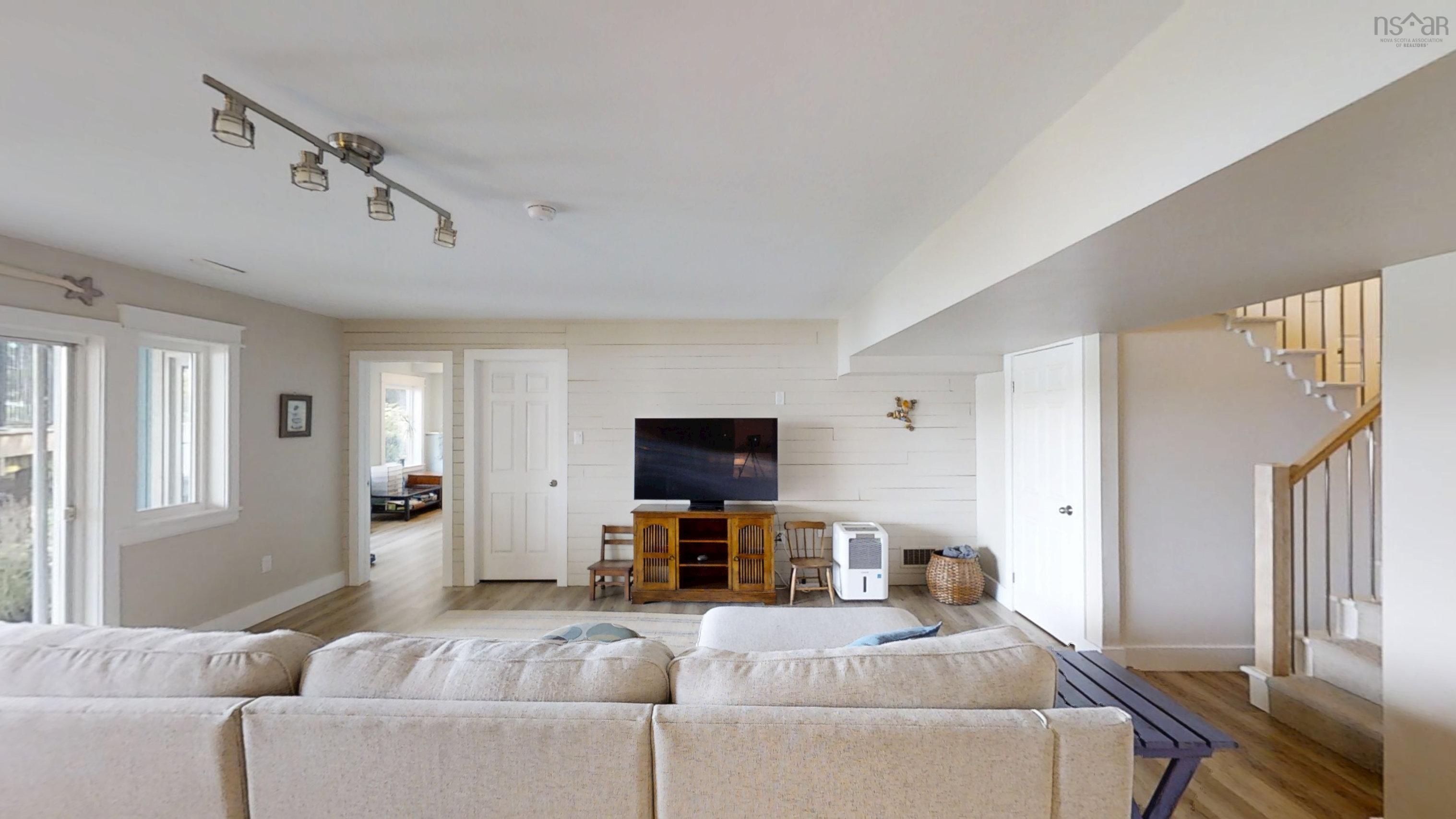 156 Parklea Drive photo #29