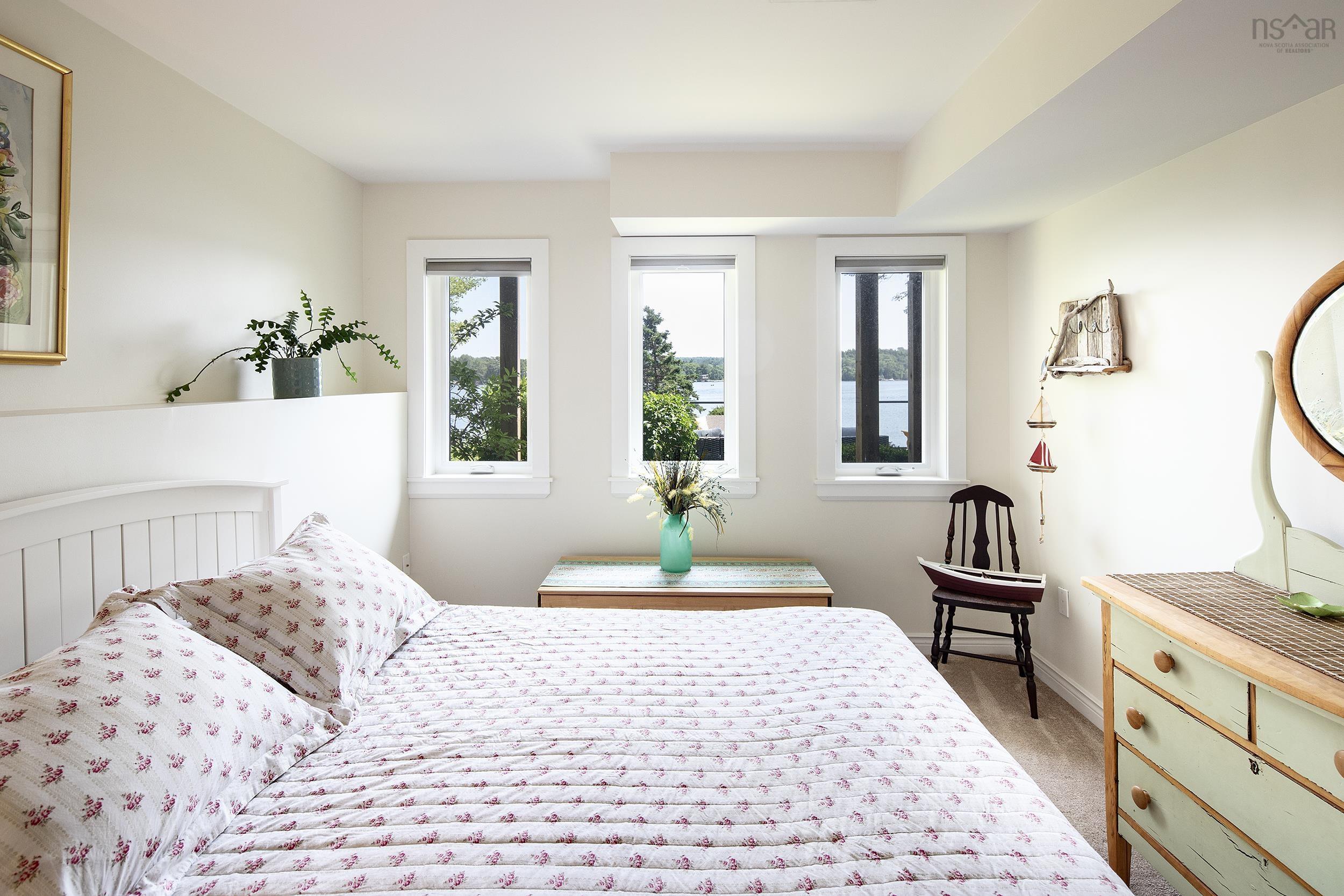 156 Parklea Drive photo #31