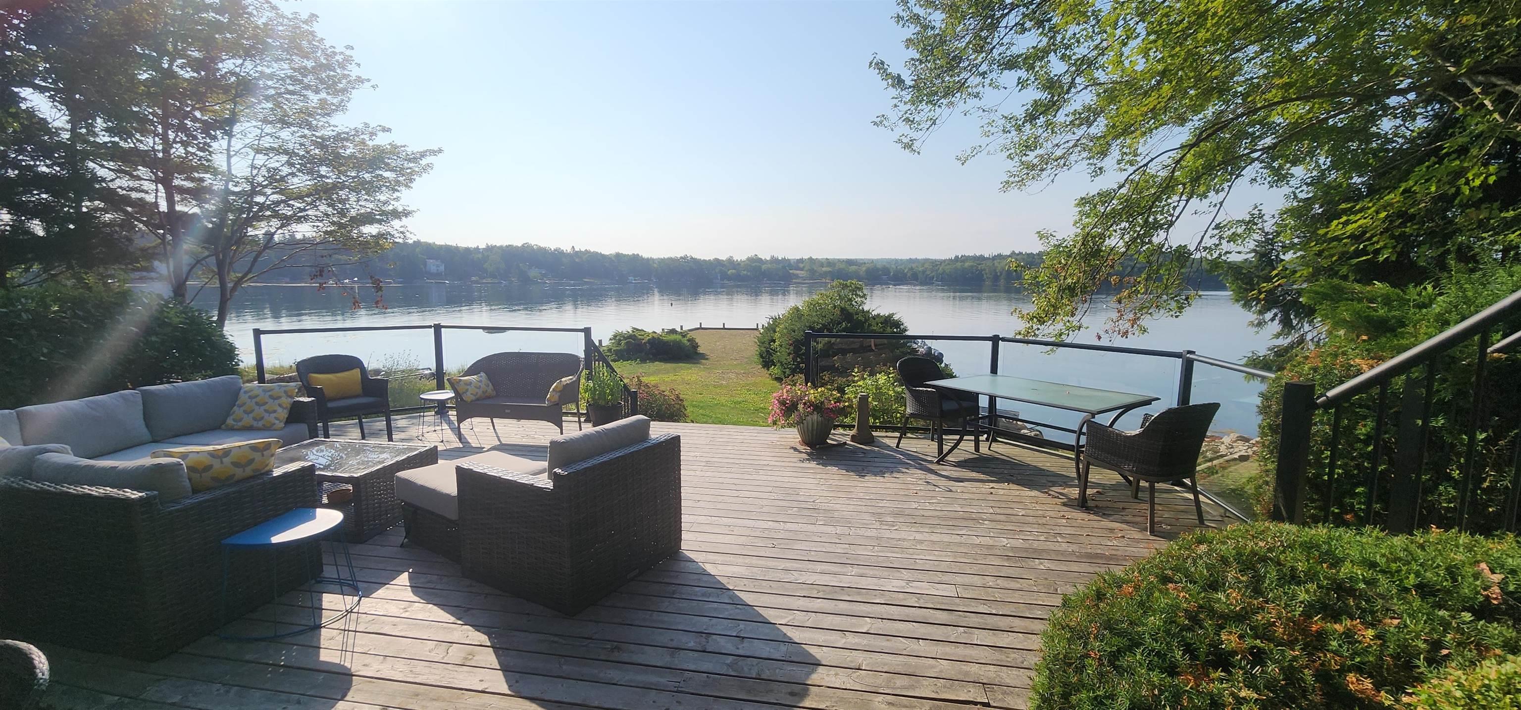 156 Parklea Drive photo #38