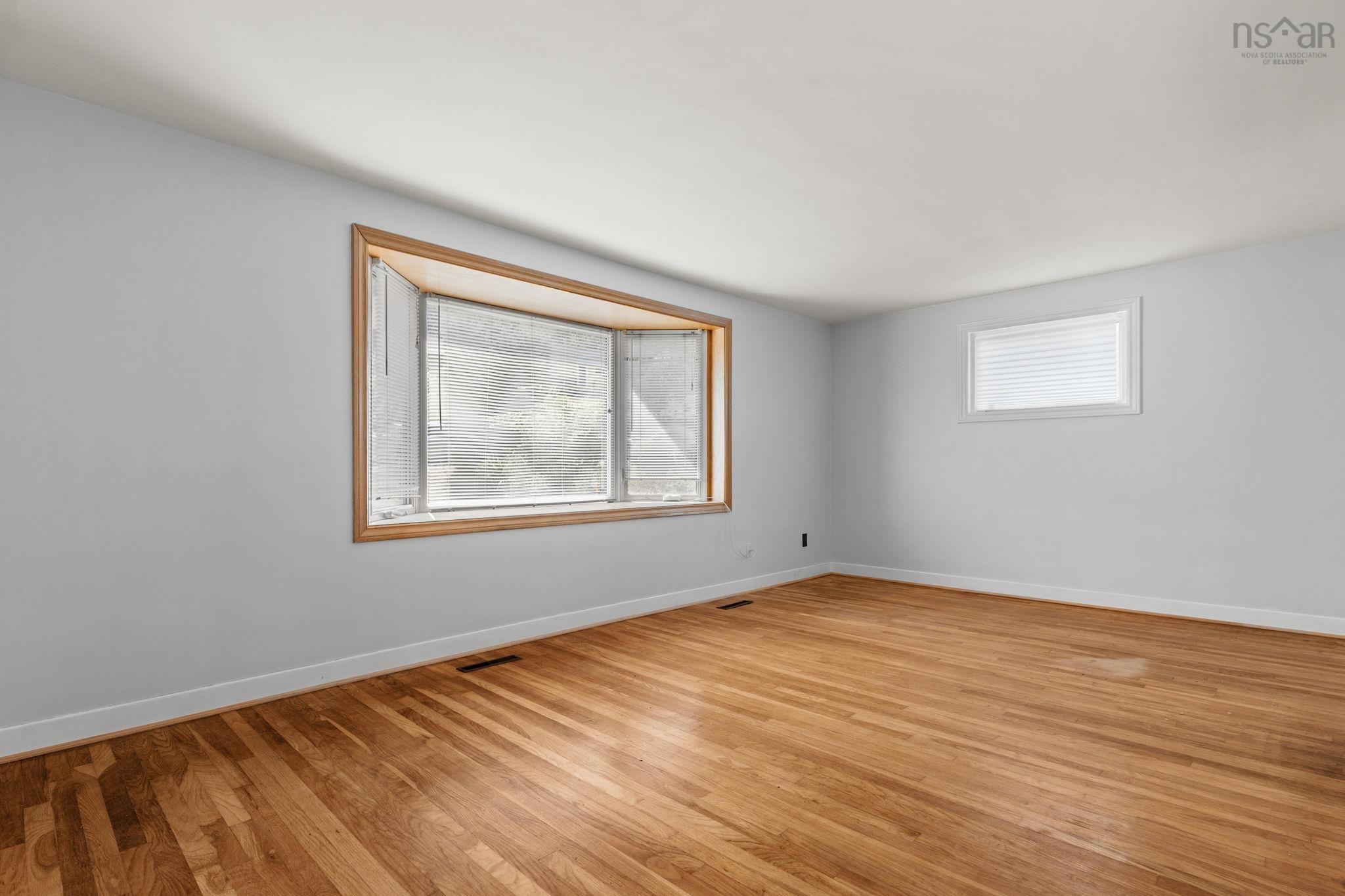 13 Glenmont Avenue photo #3