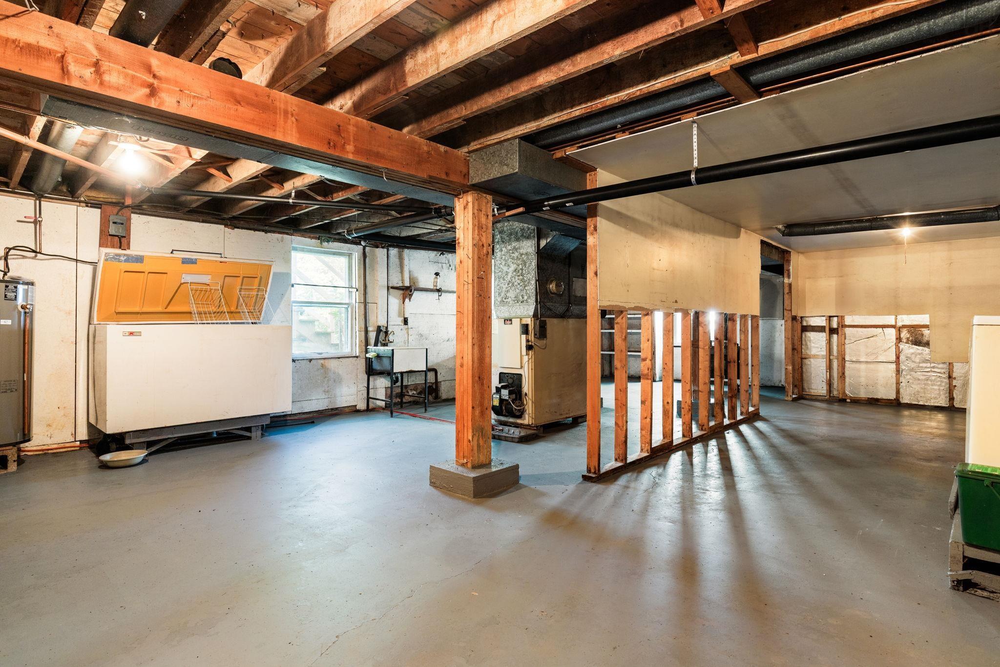 13 Glenmont Avenue photo #24