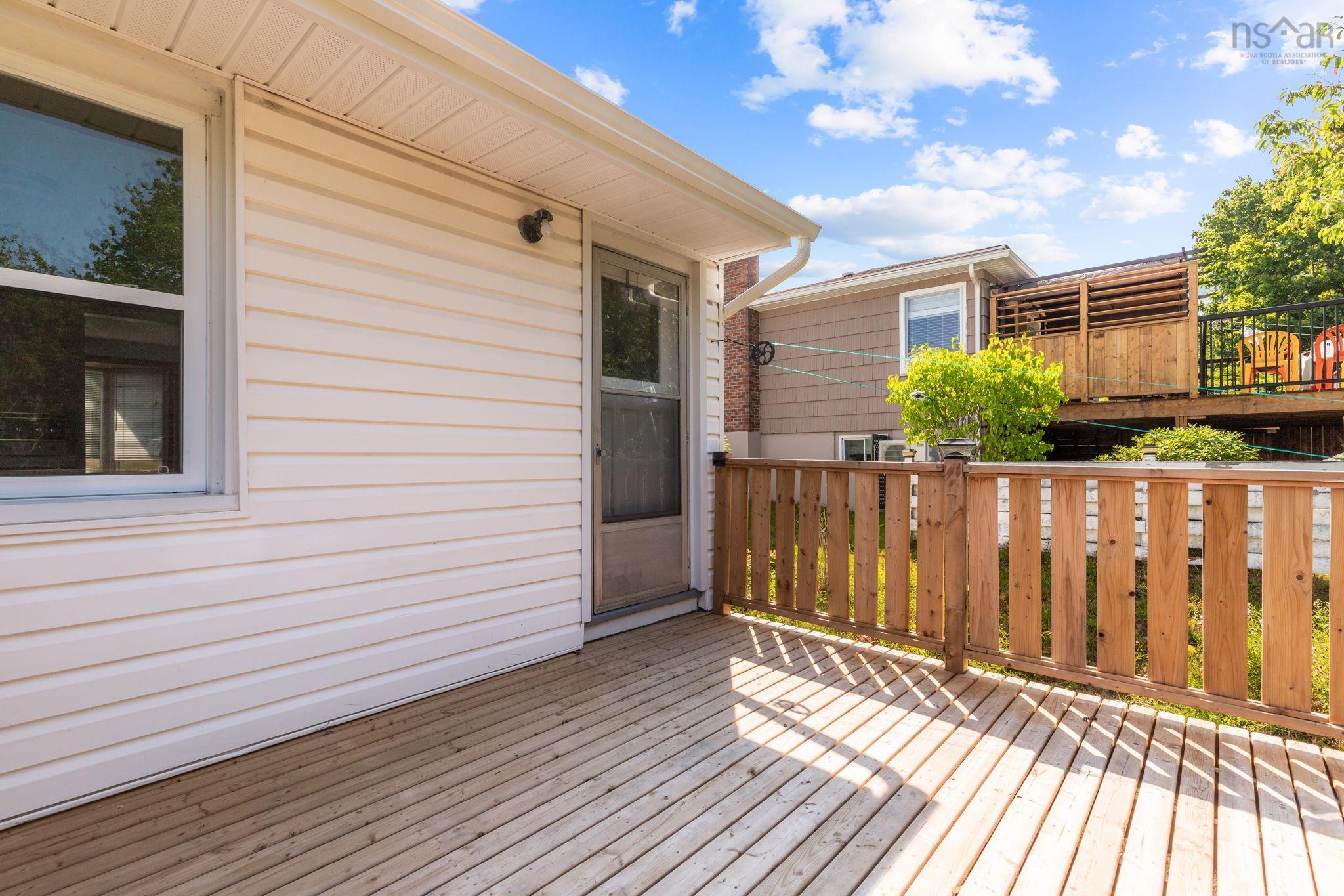 13 Glenmont Avenue photo #28