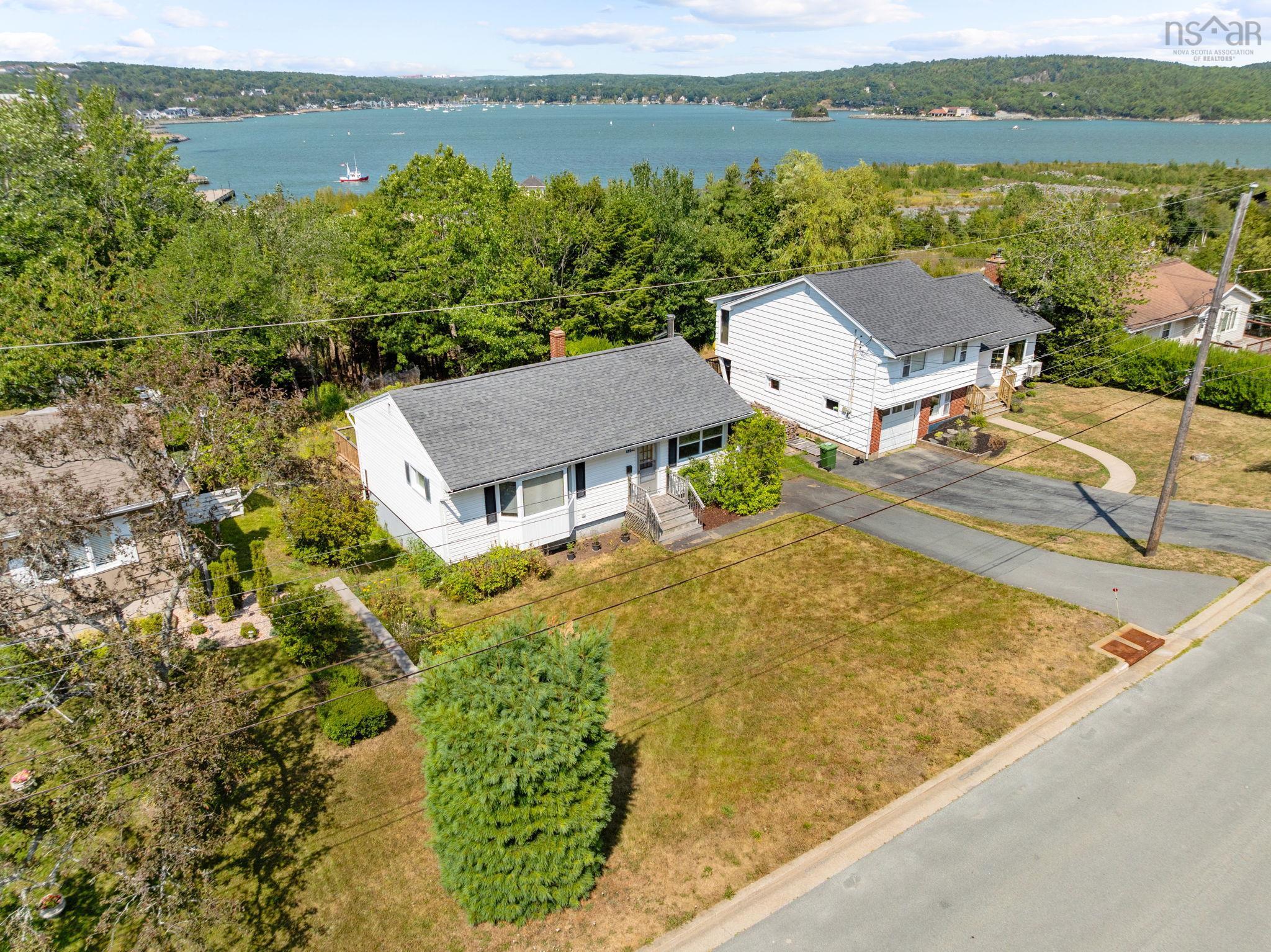 13 Glenmont Avenue photo #32