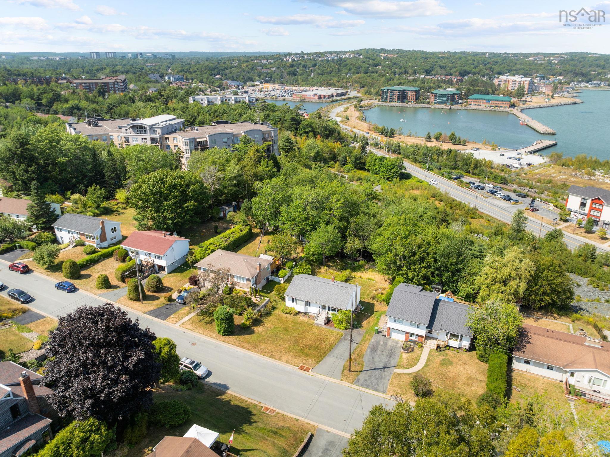 13 Glenmont Avenue photo #41