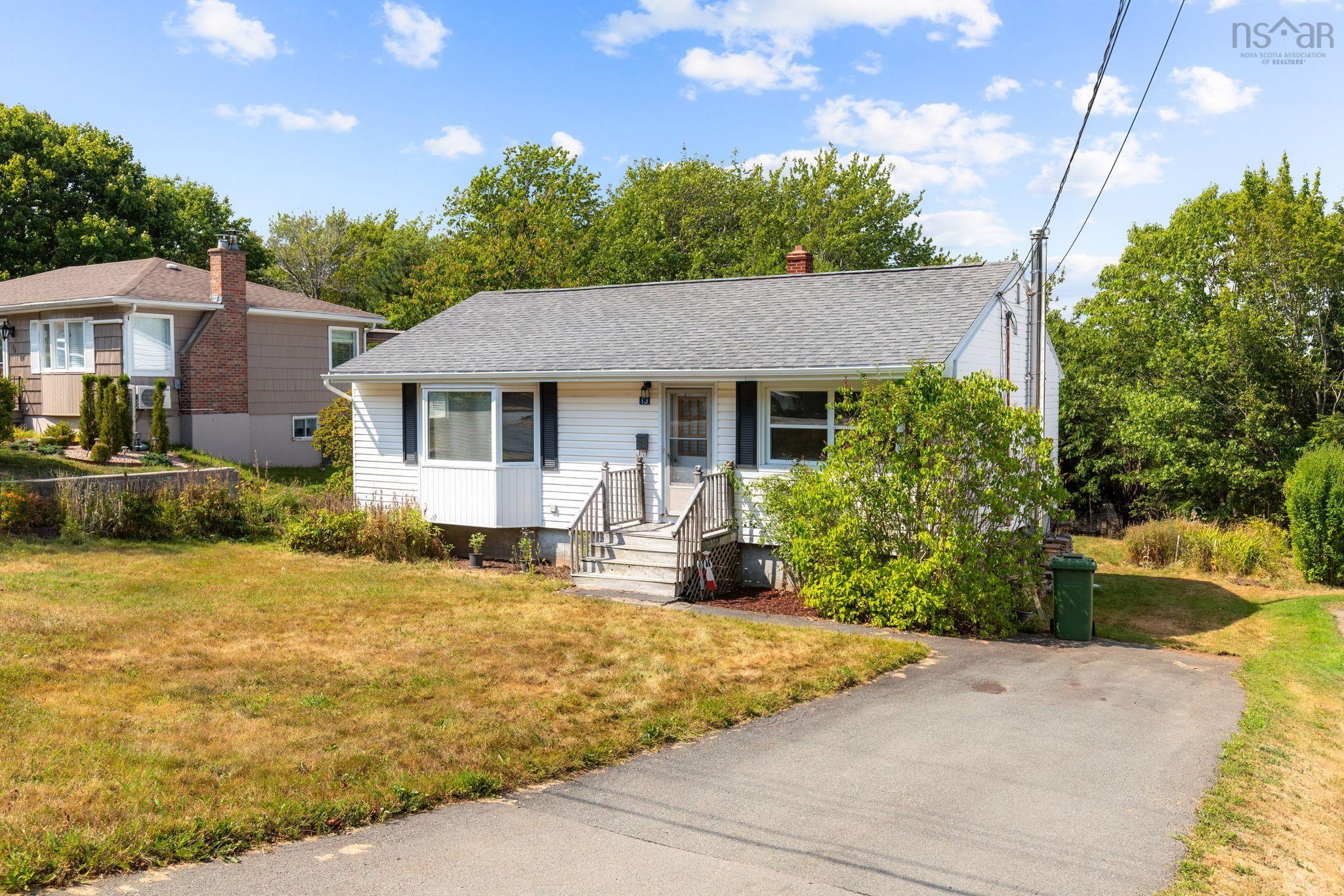 13 Glenmont Avenue photo #42