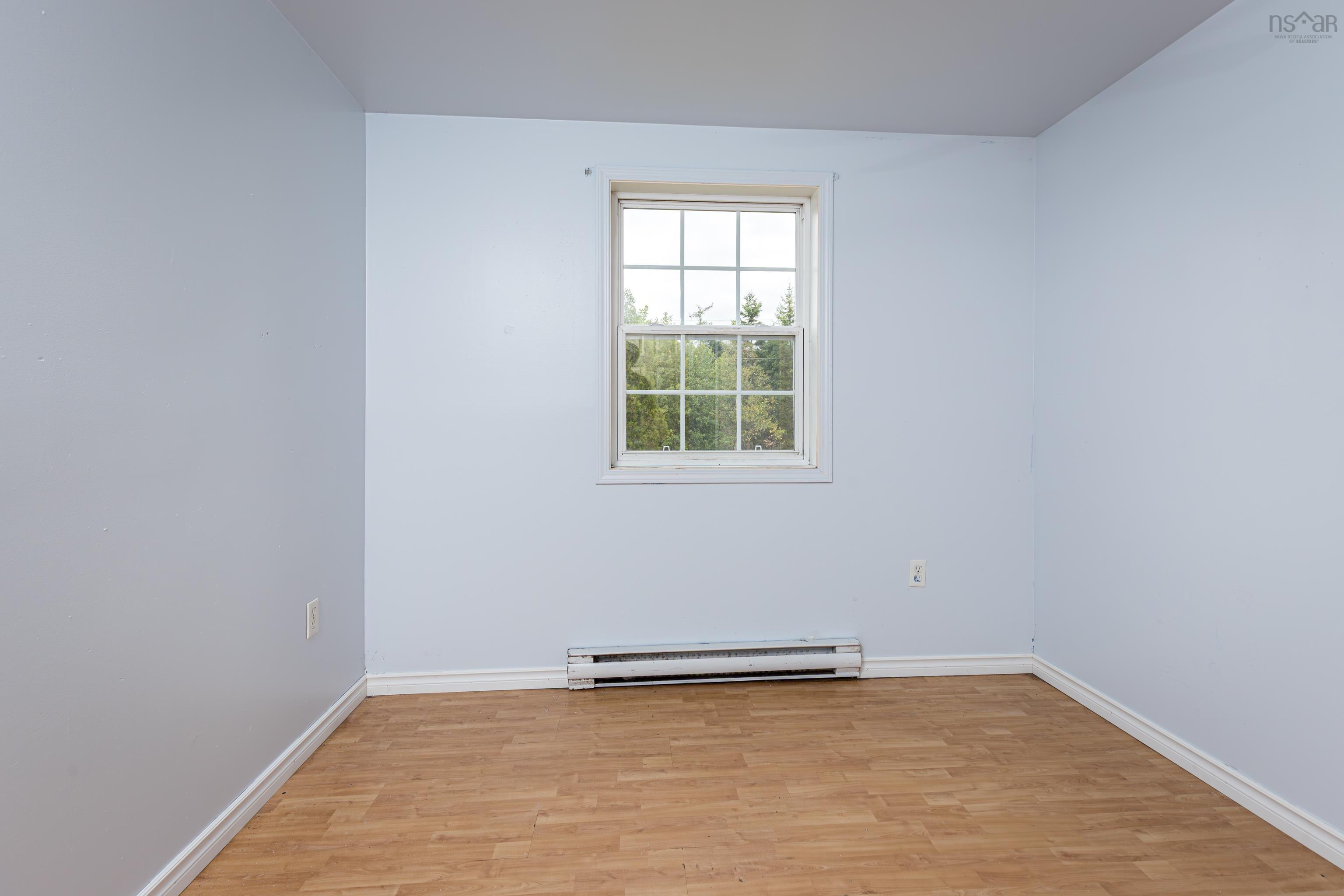 230 Logan Road photo #12