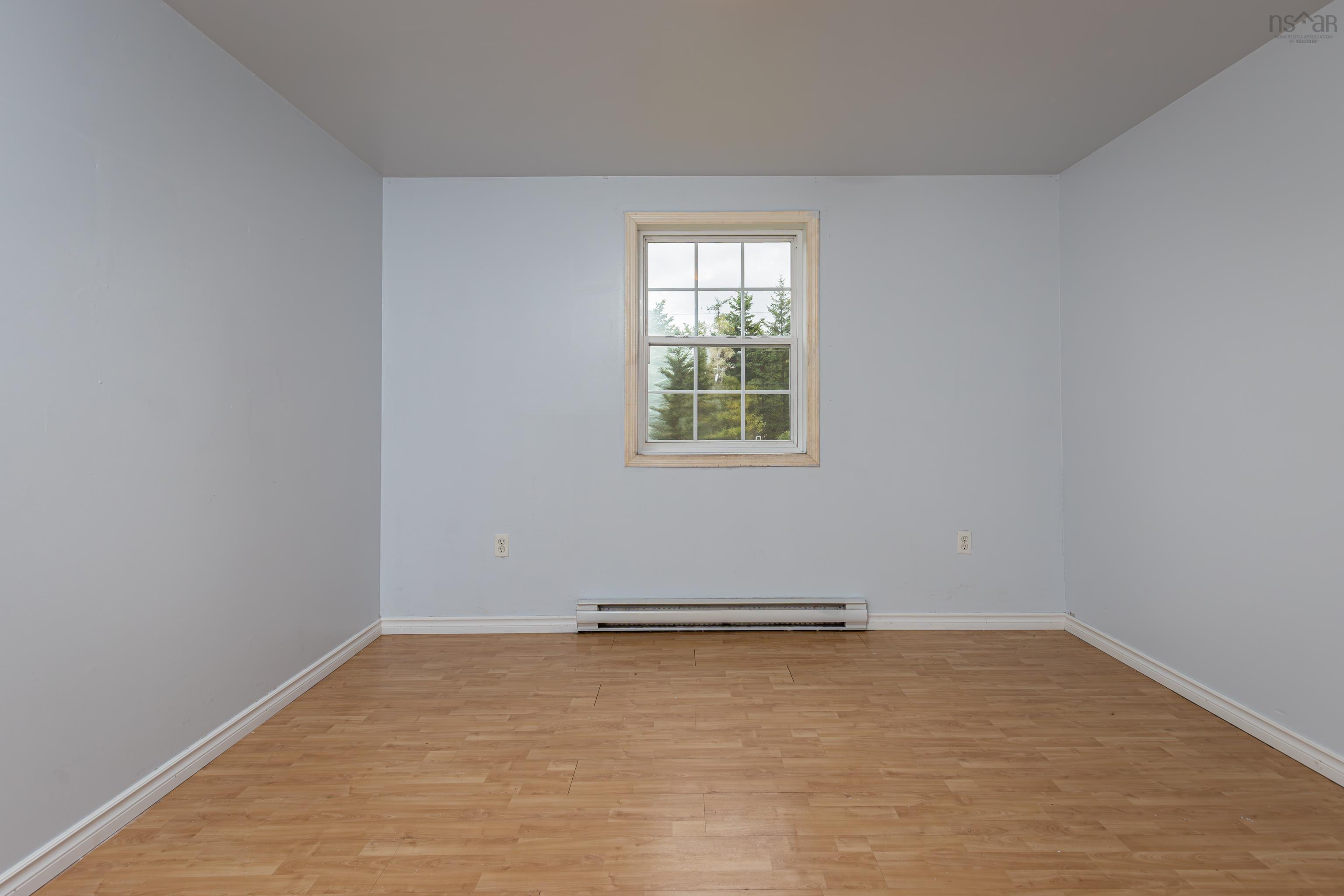 230 Logan Road photo #16