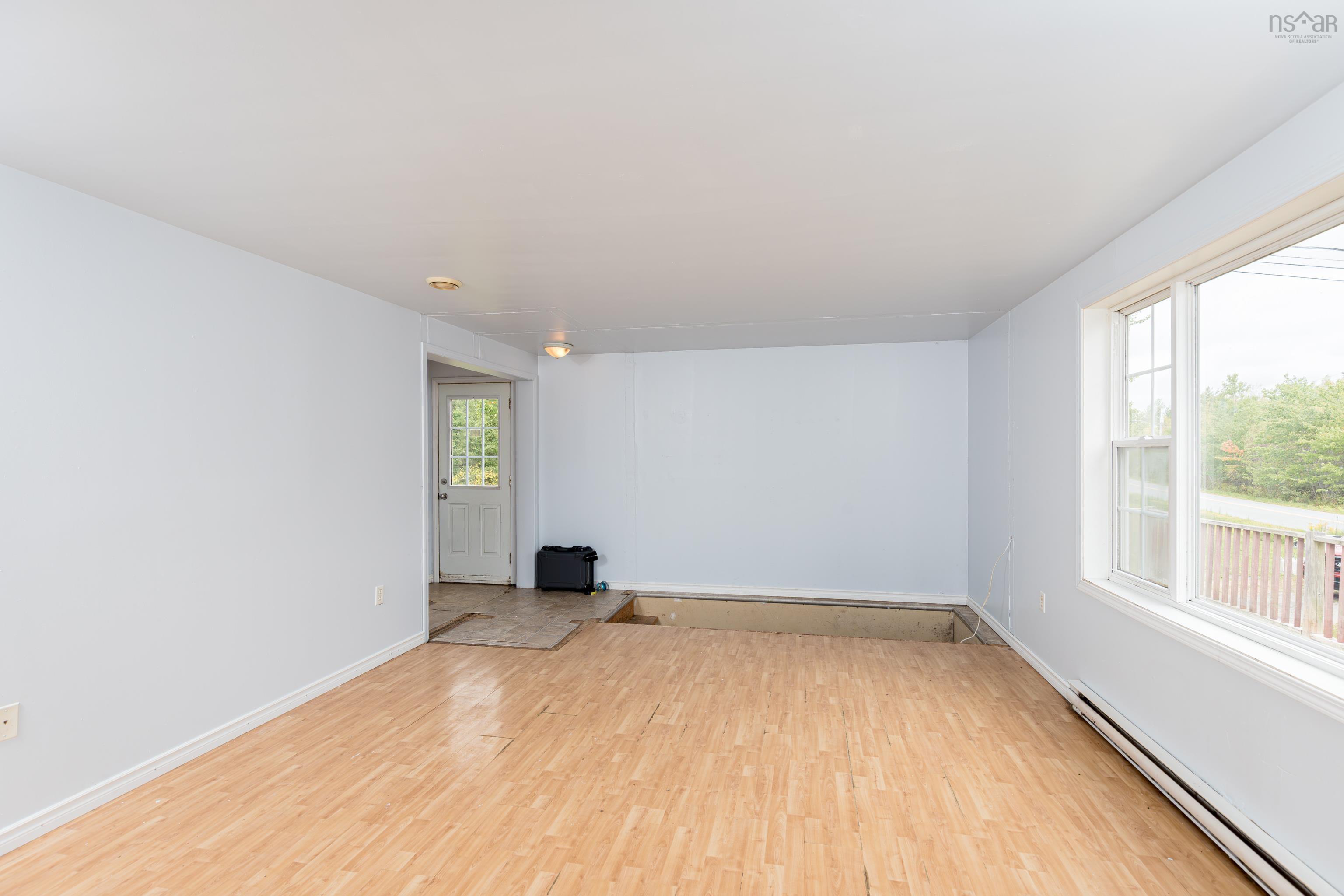 230 Logan Road photo #8