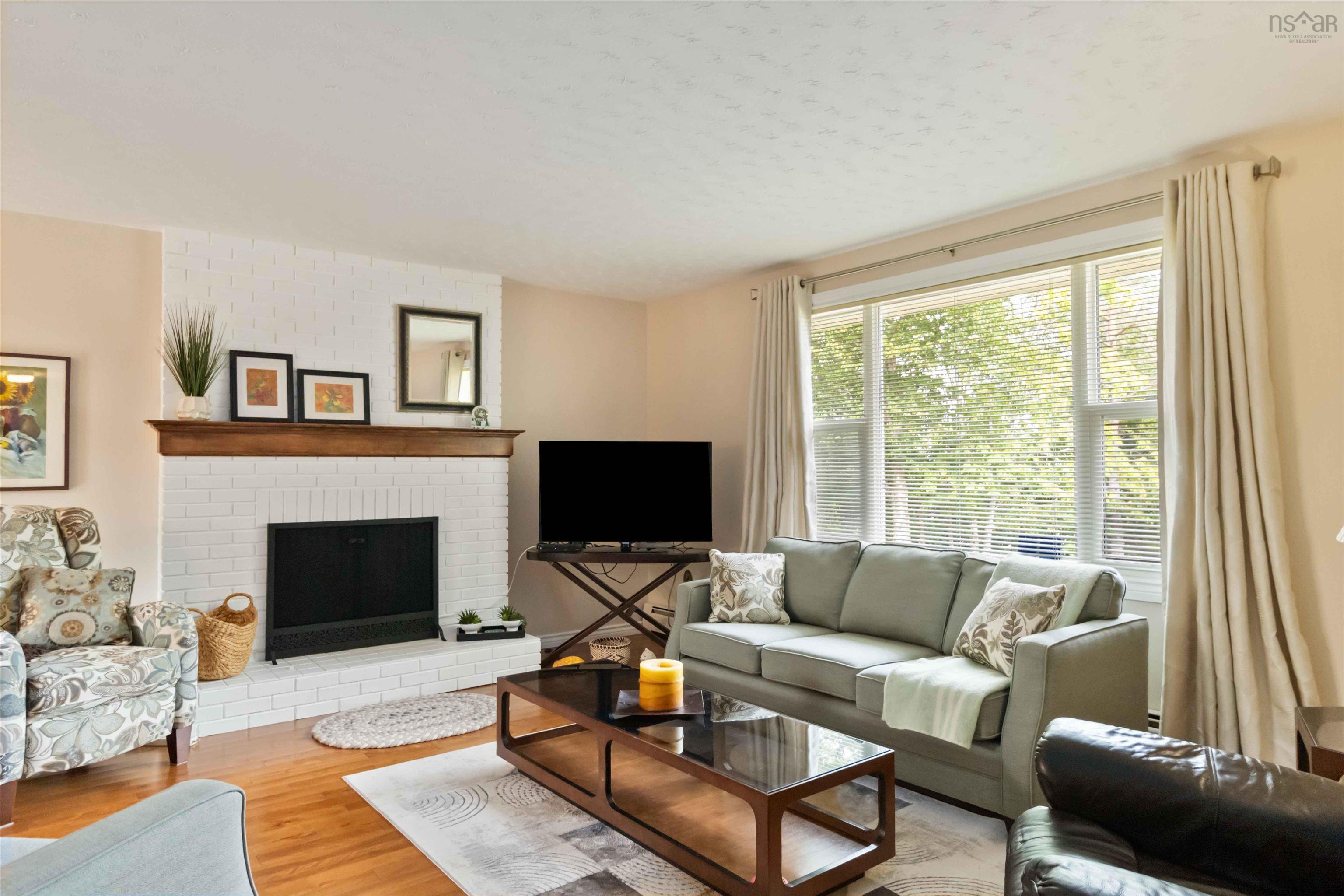 1 Patricia Place photo #4