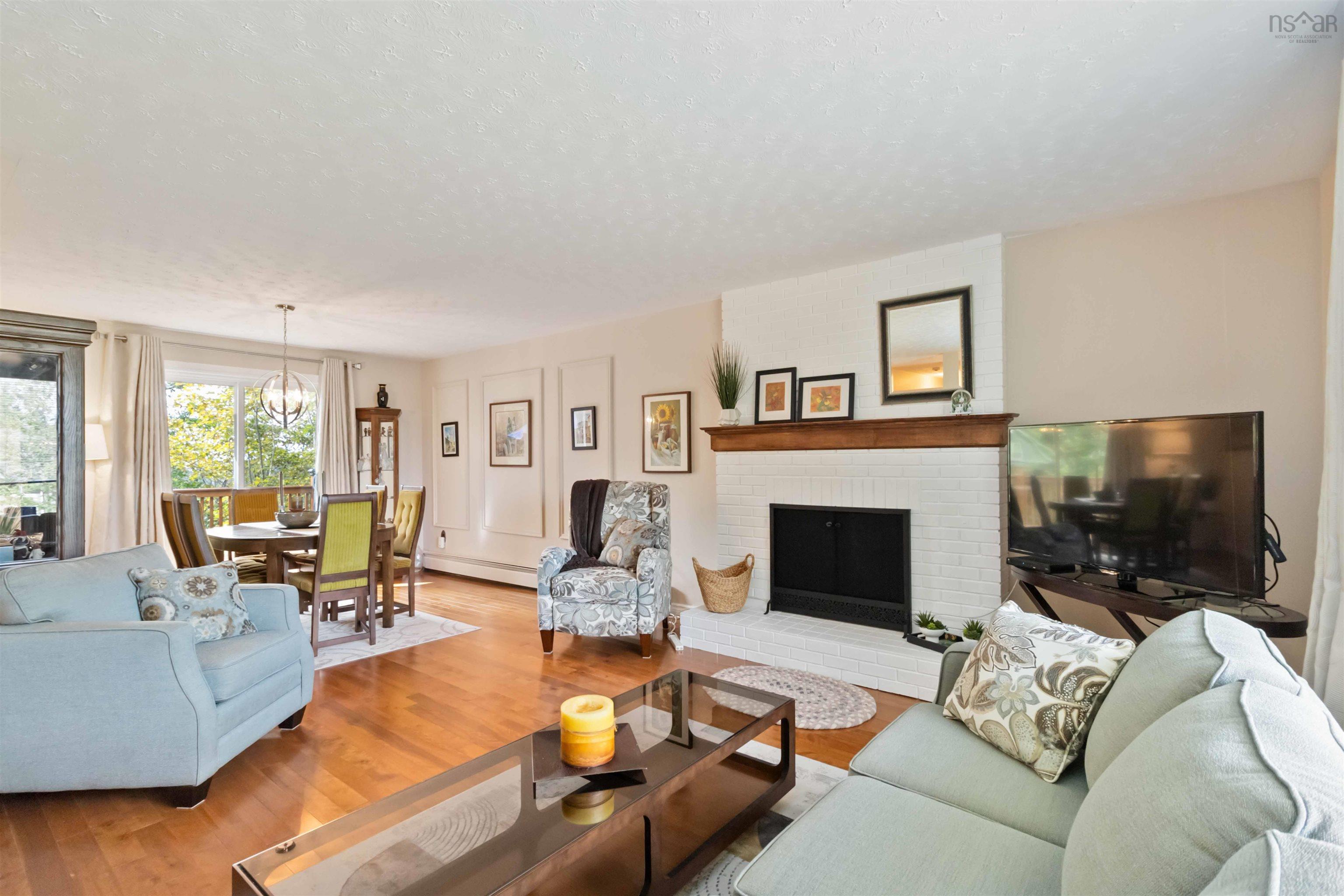 1 Patricia Place photo #5