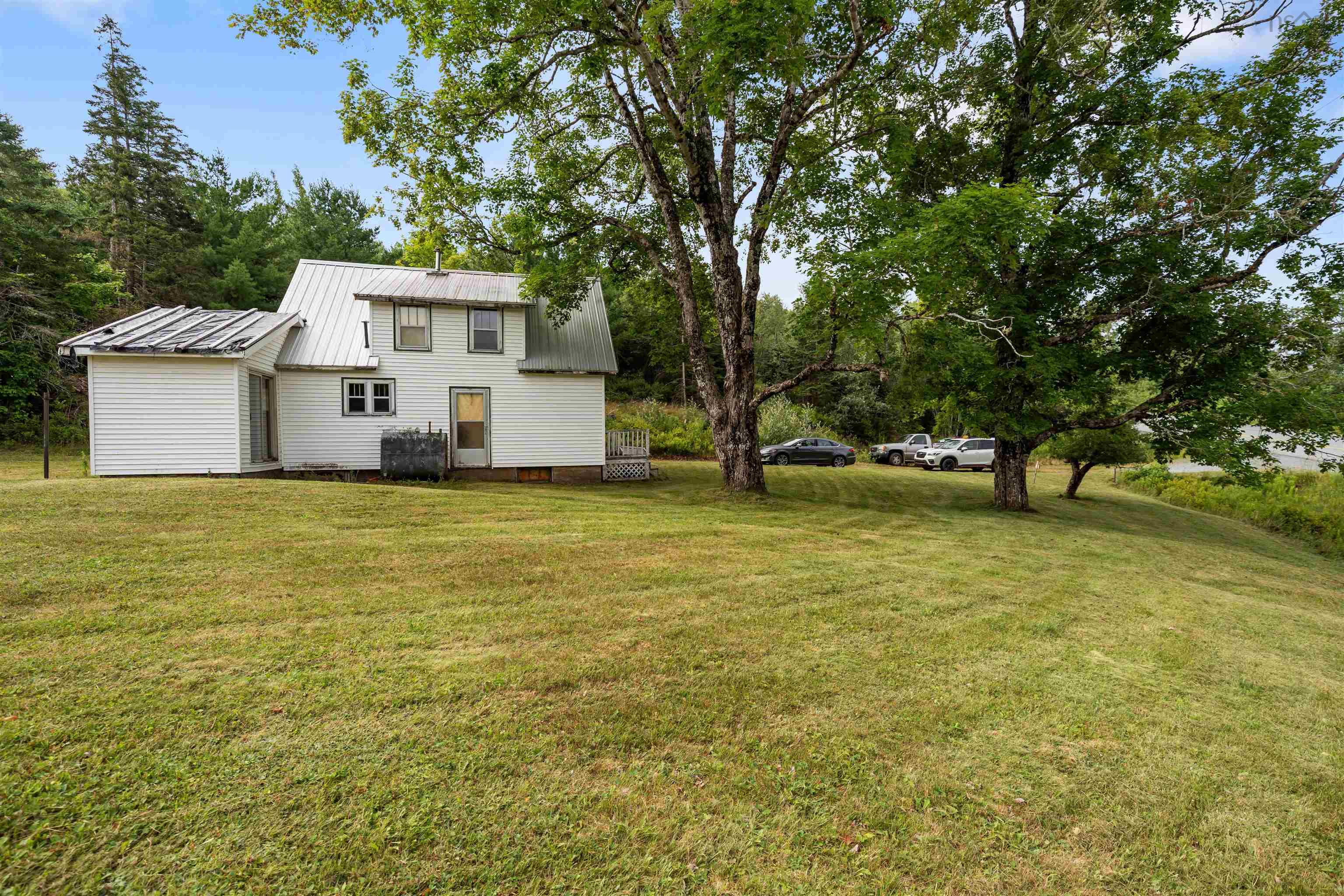 8860 Moose River Road photo #2