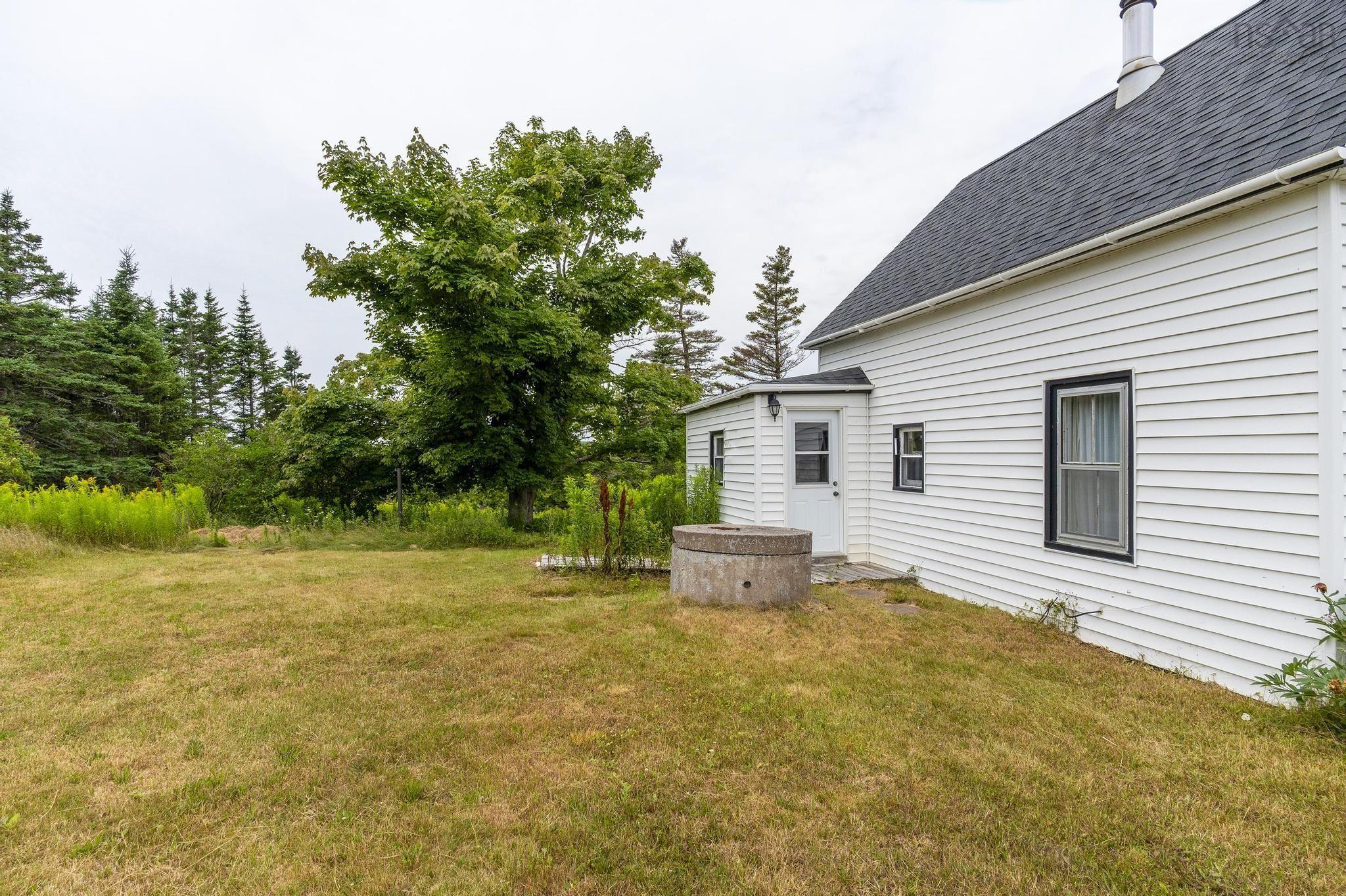 140 Hartling Road photo #11