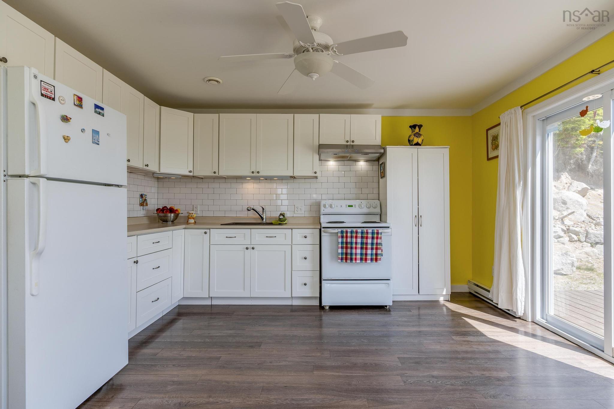 166 Hillside Drive photo #11