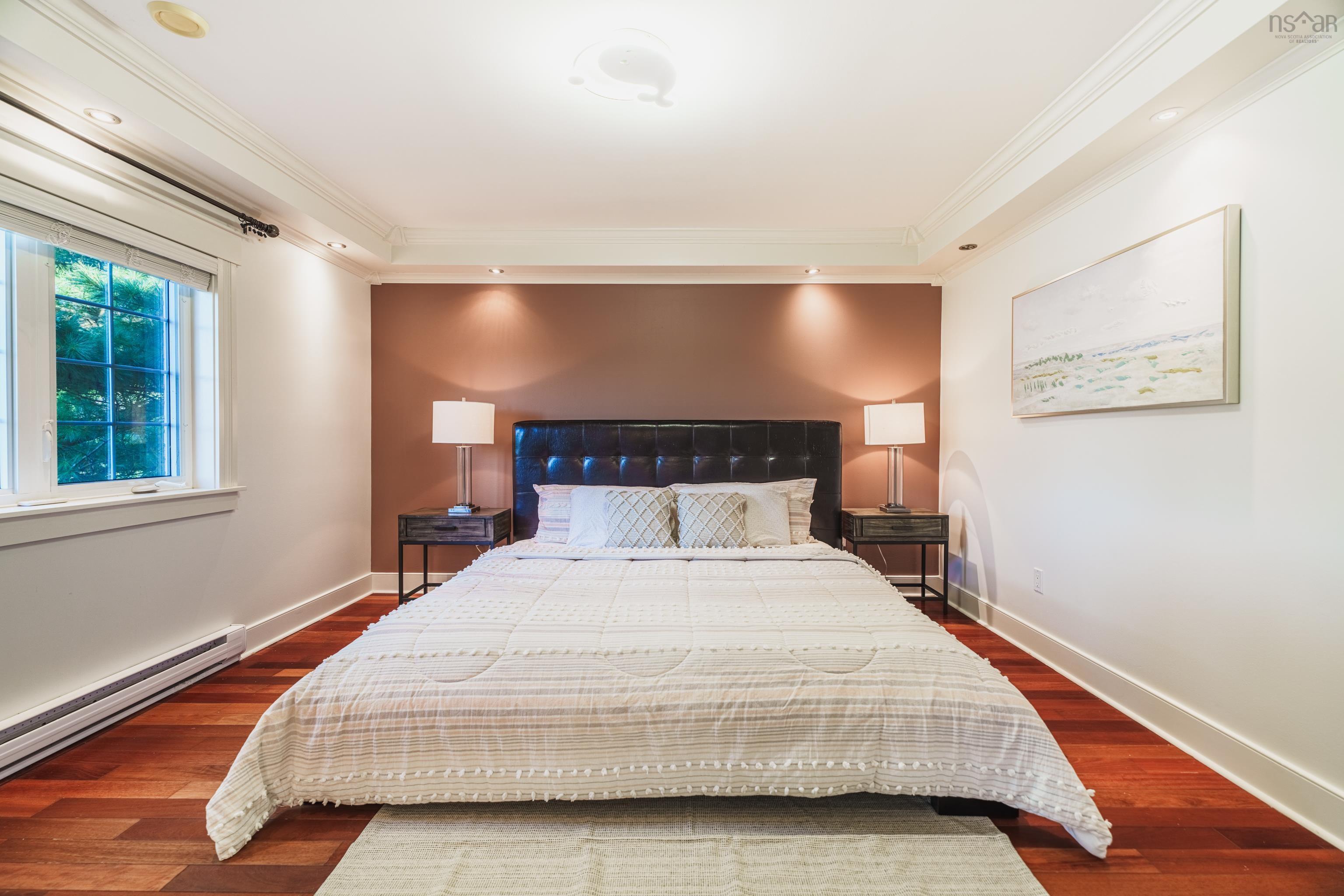 11 Laurentian Drive photo #21