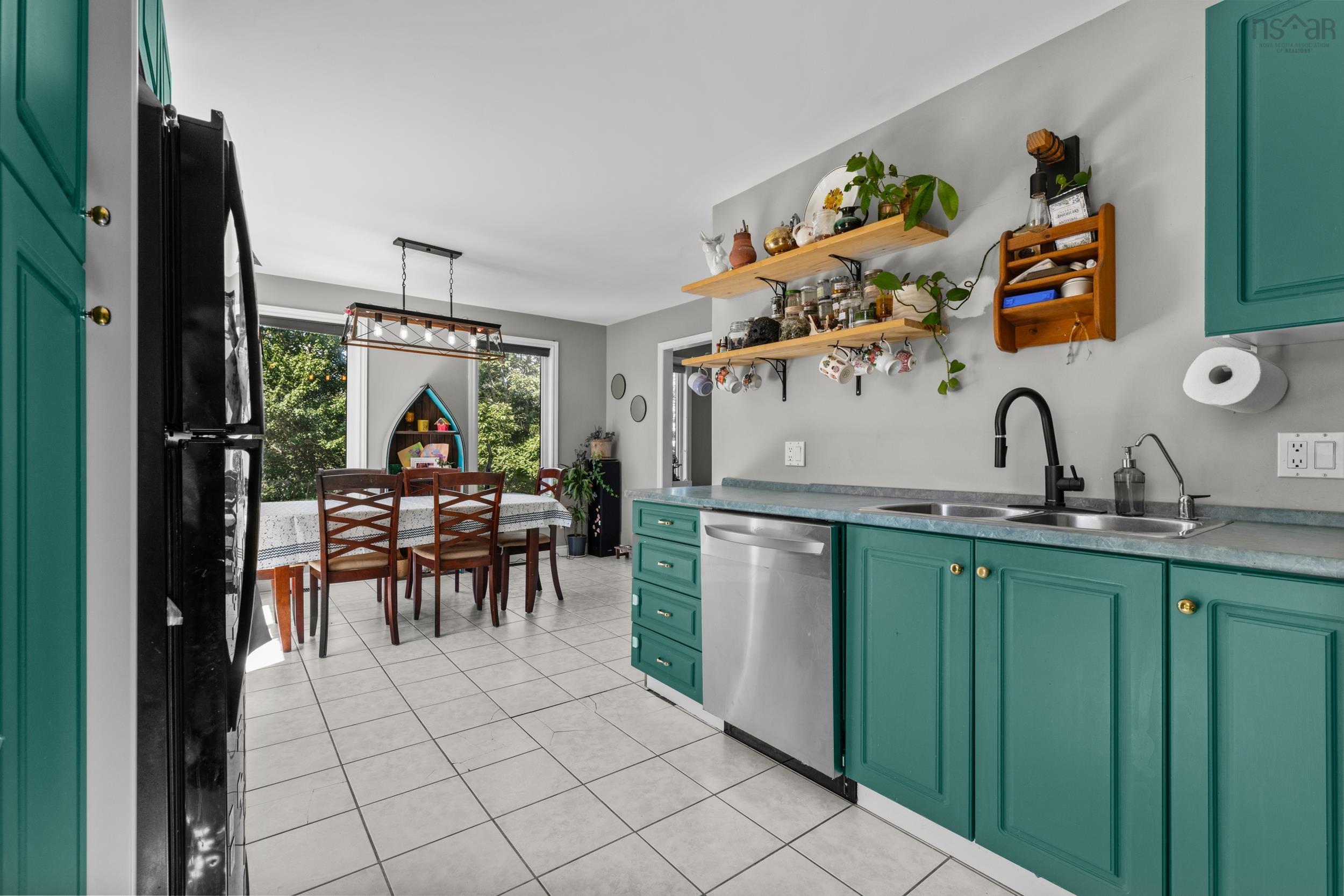 327 East Petpeswick Road photo #16