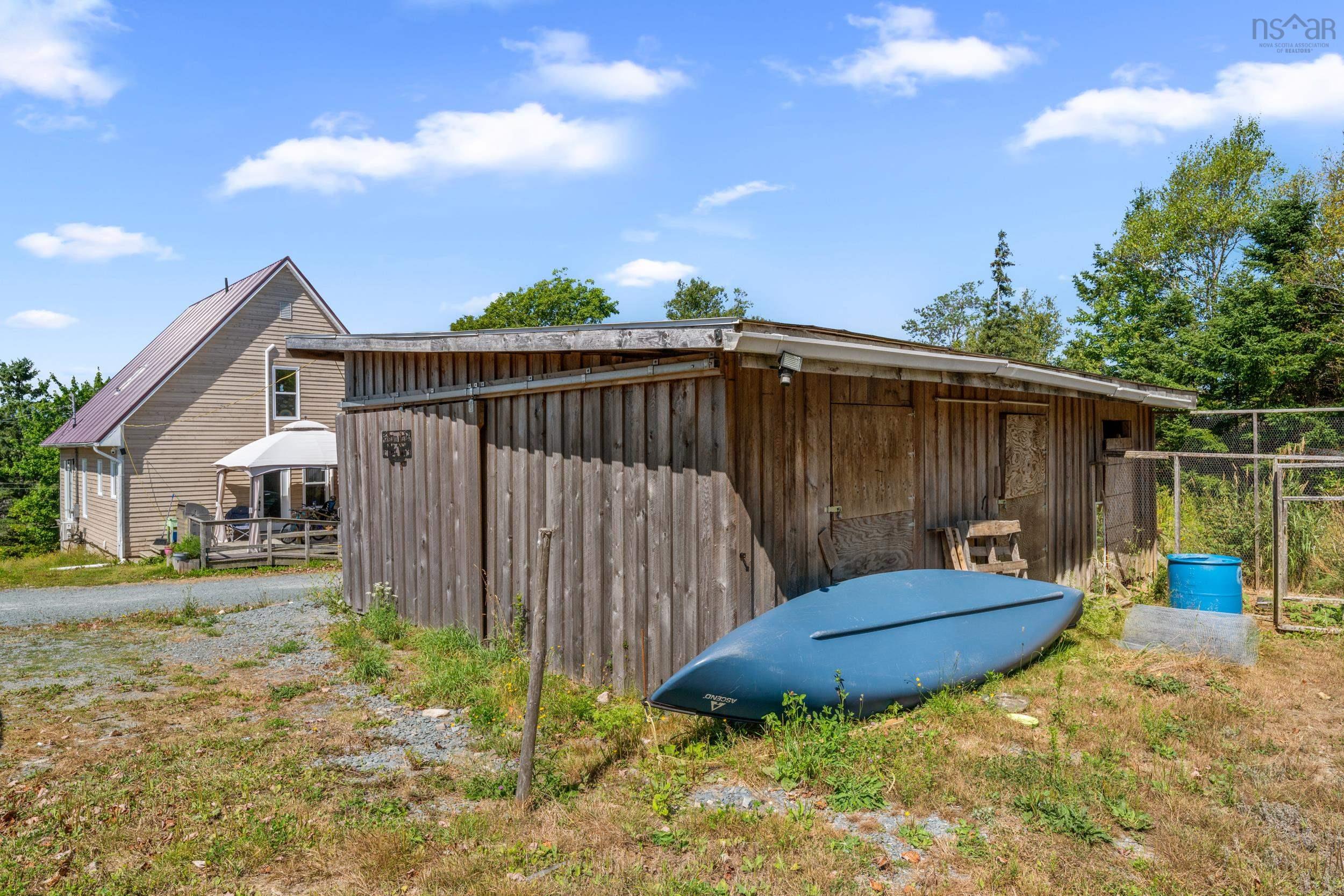 327 East Petpeswick Road photo #33