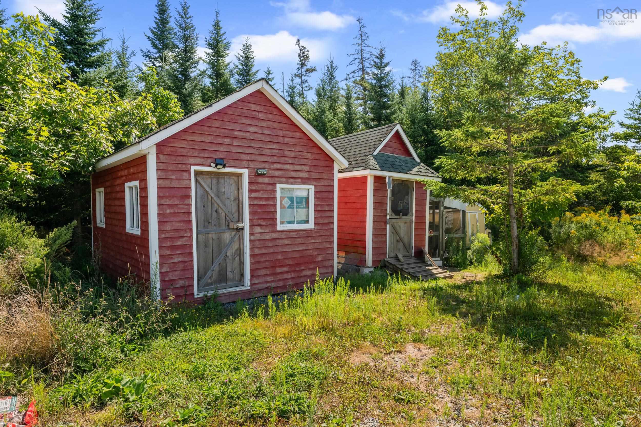 327 East Petpeswick Road photo #34