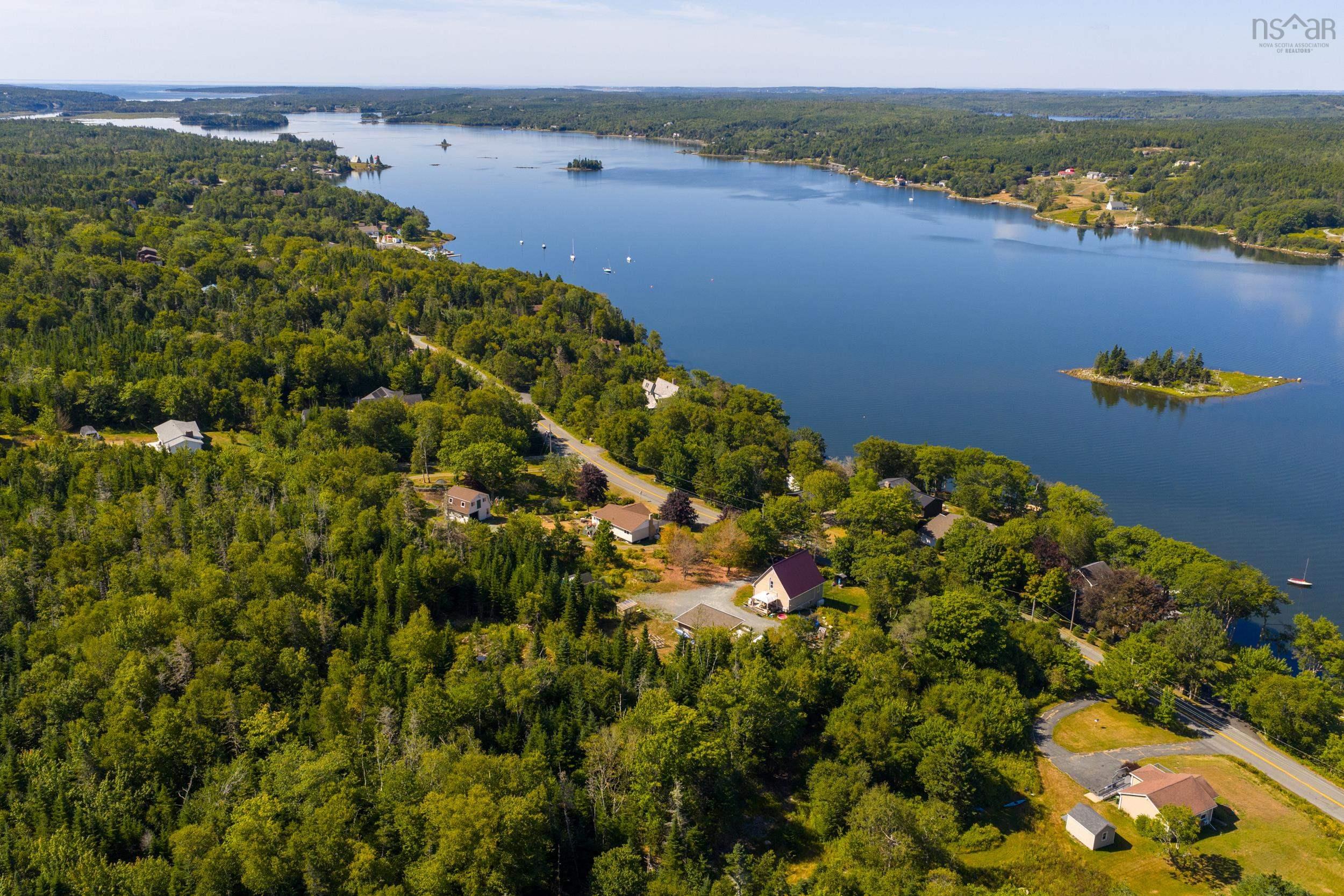 327 East Petpeswick Road photo #38