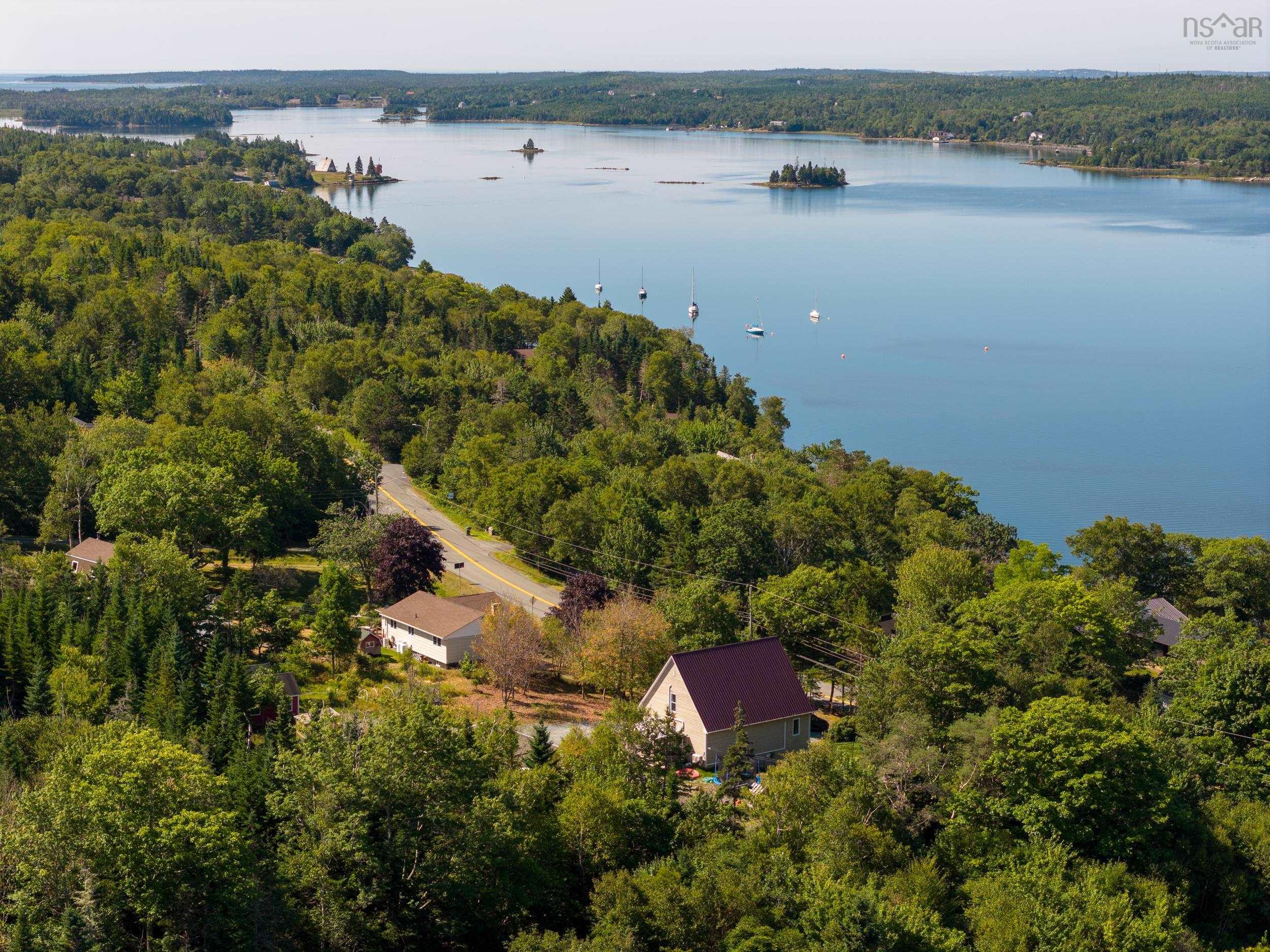 327 East Petpeswick Road photo #39