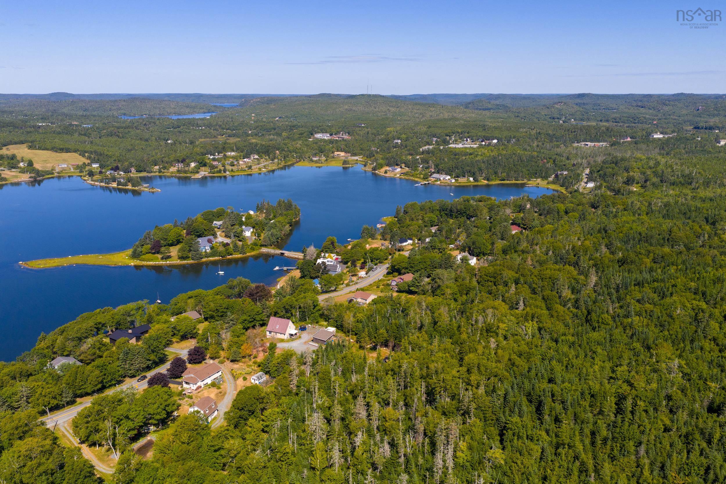 327 East Petpeswick Road photo #42