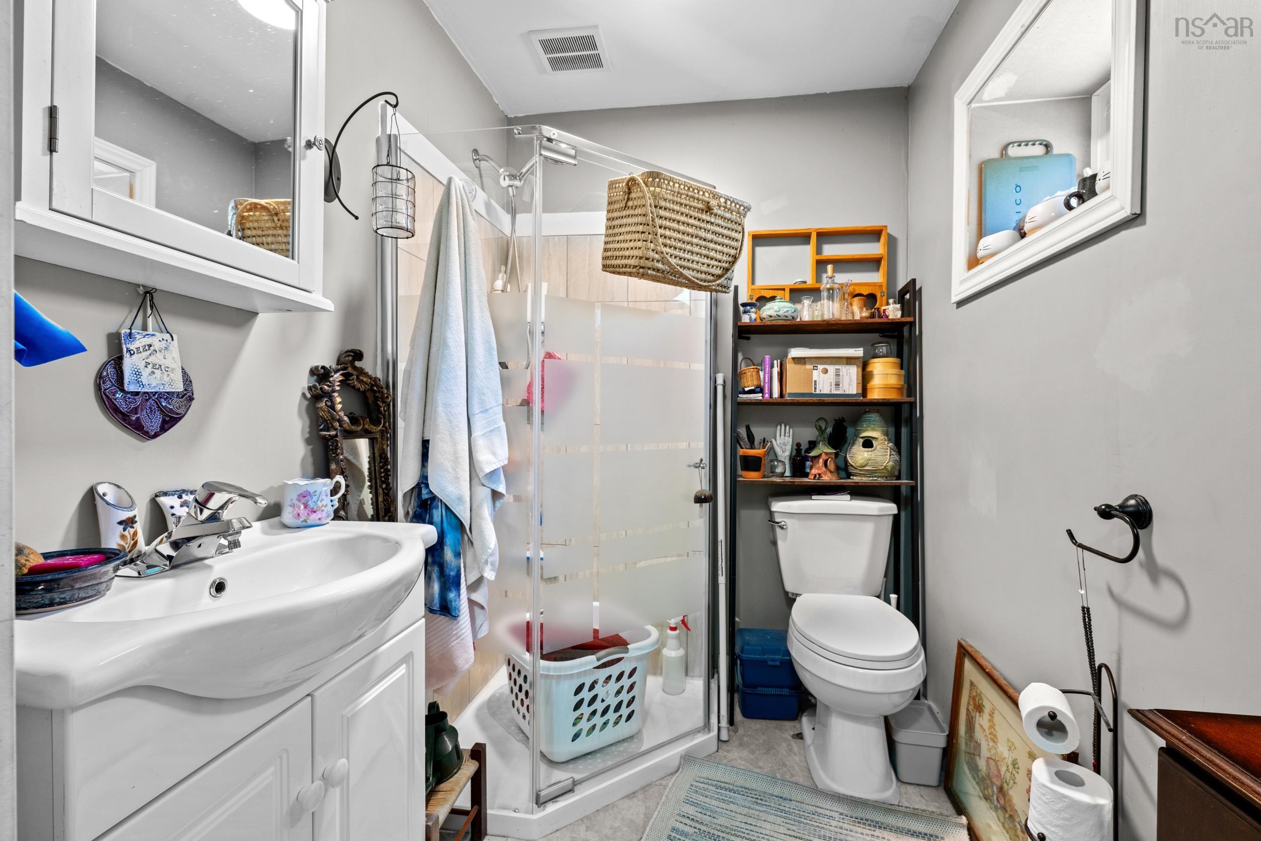 327 East Petpeswick Road photo #47