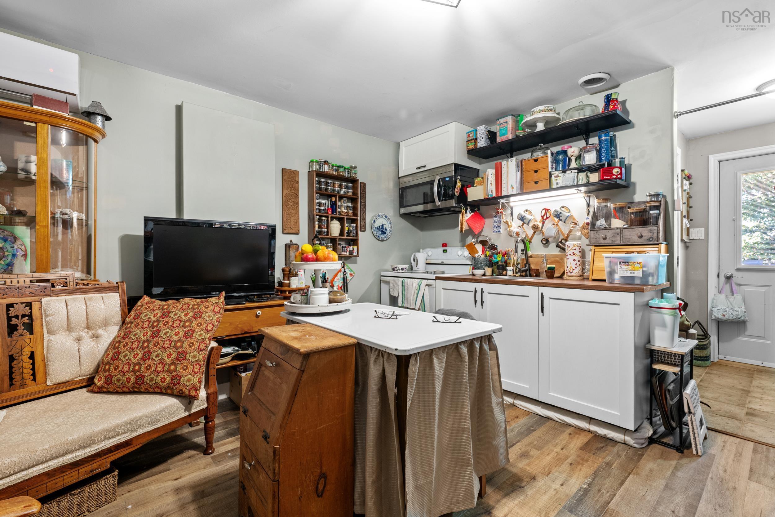 327 East Petpeswick Road photo #48