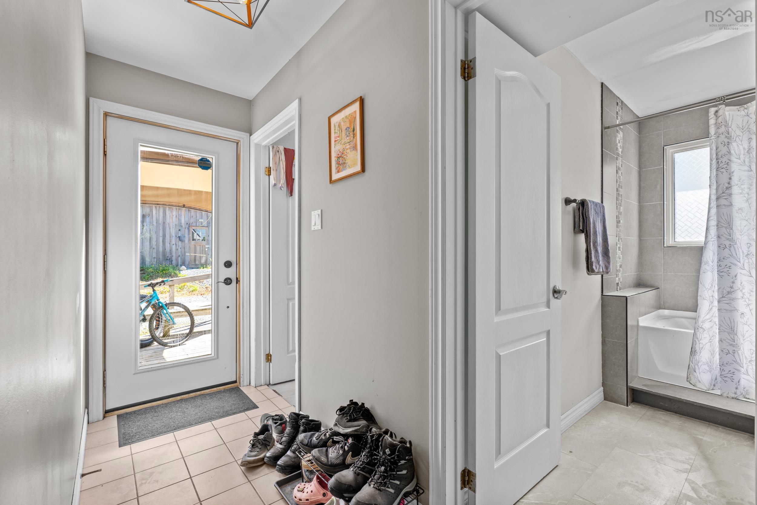 327 East Petpeswick Road photo #8