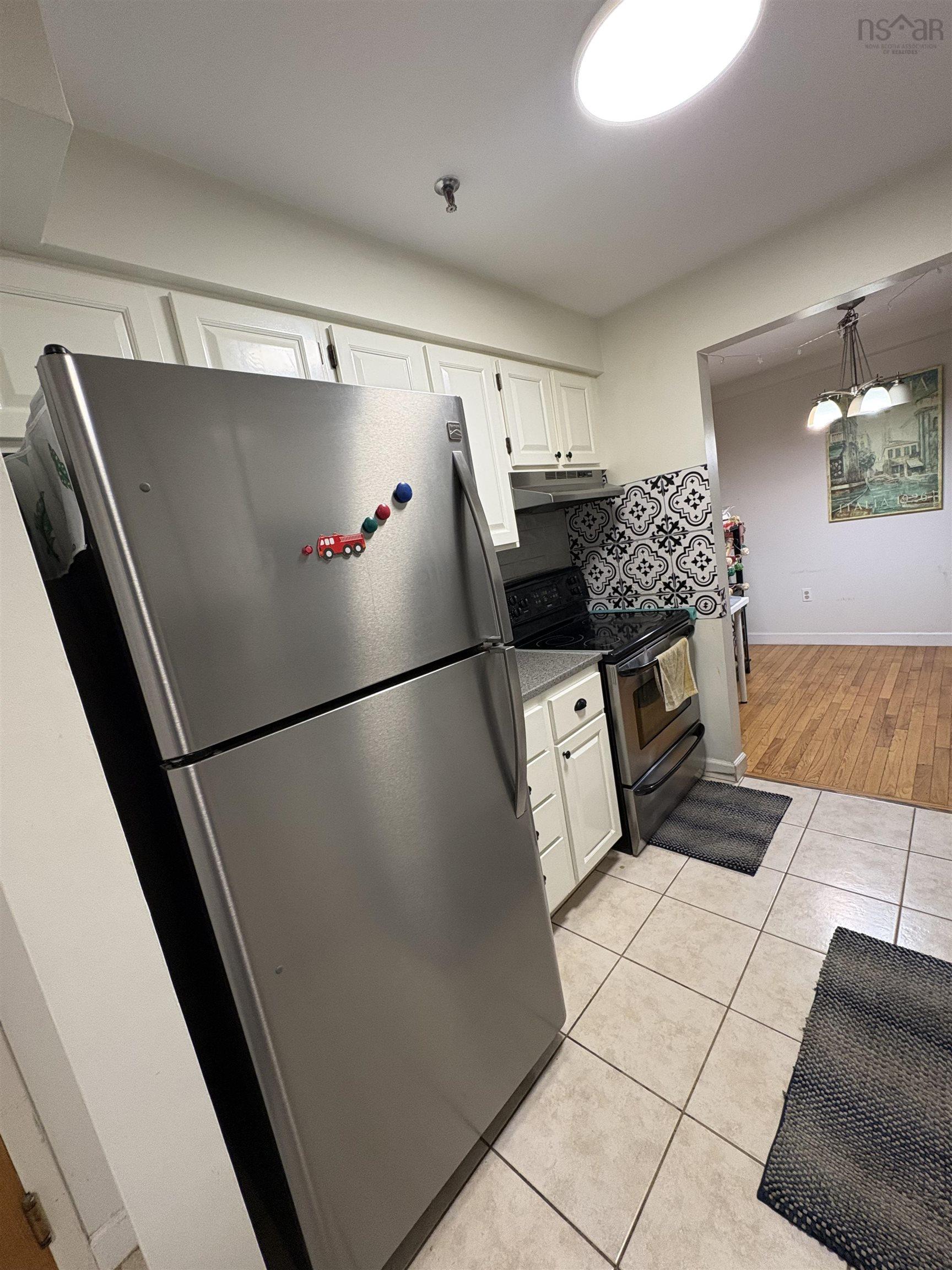 104 131 Farnham Gate Road photo #23