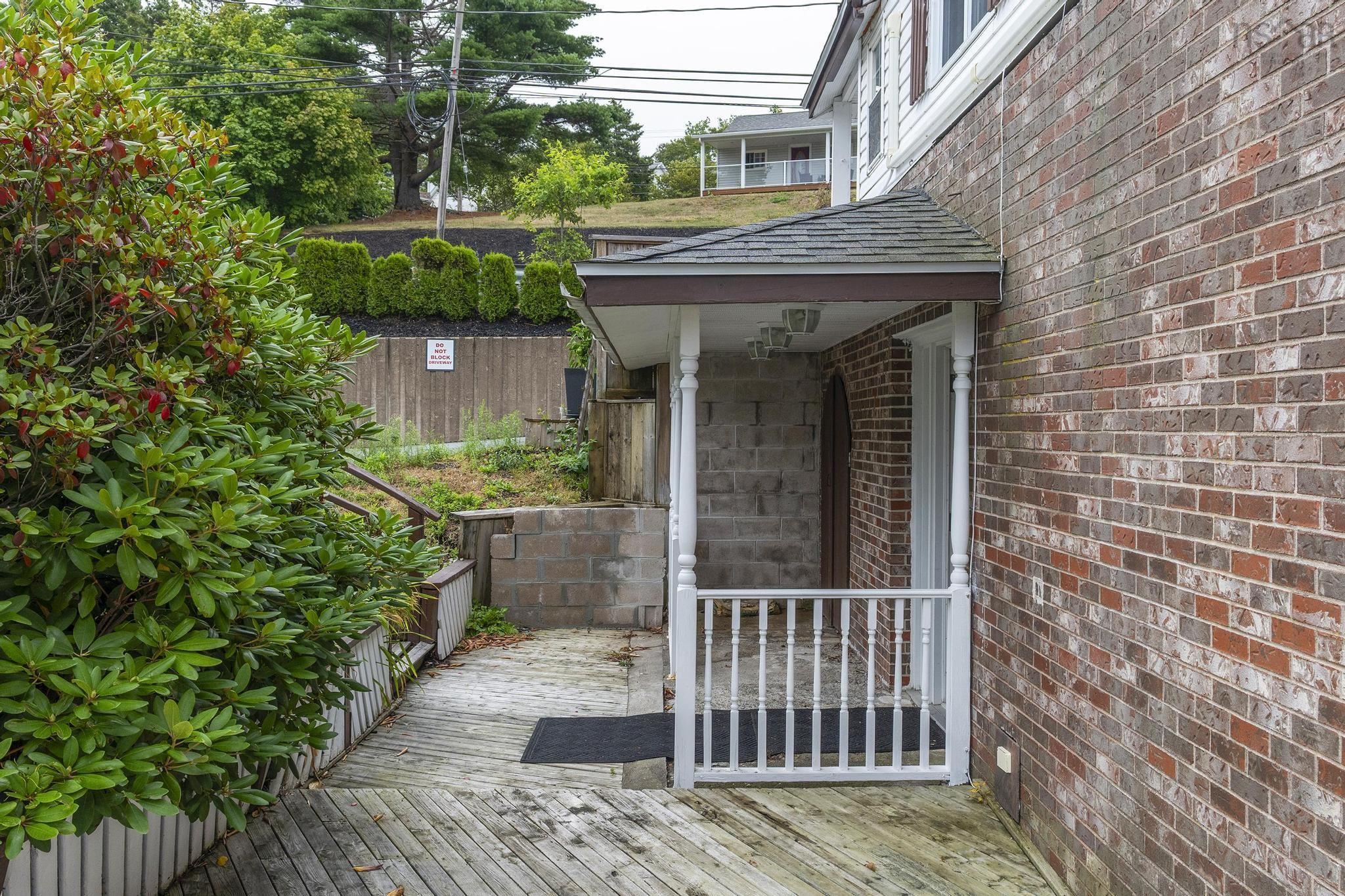 359 Waverley Road photo #2