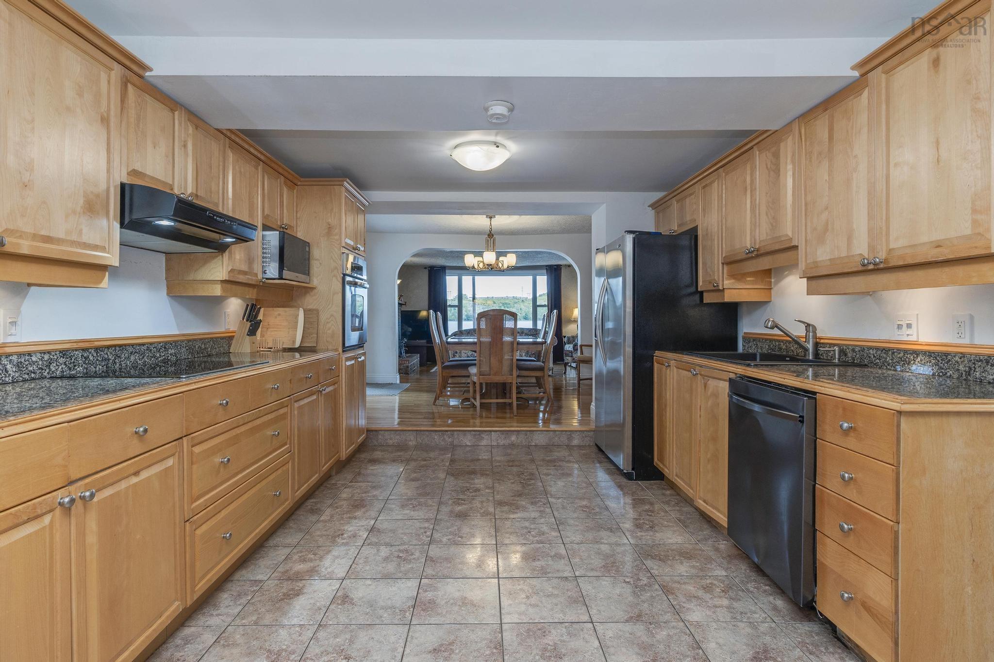 359 Waverley Road photo #15