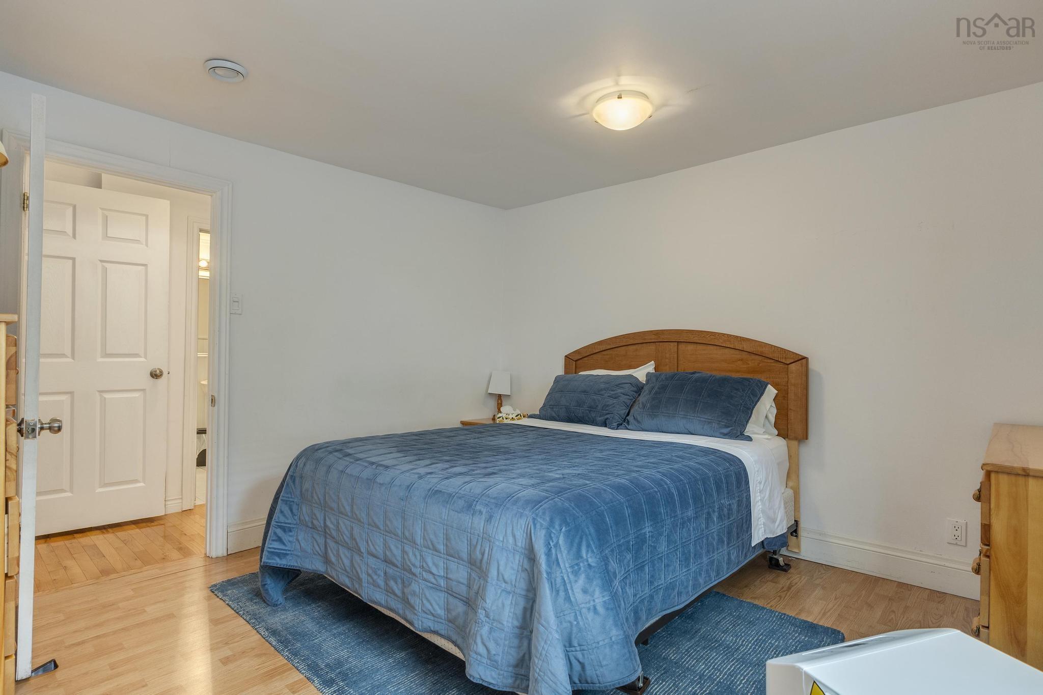 359 Waverley Road photo #34