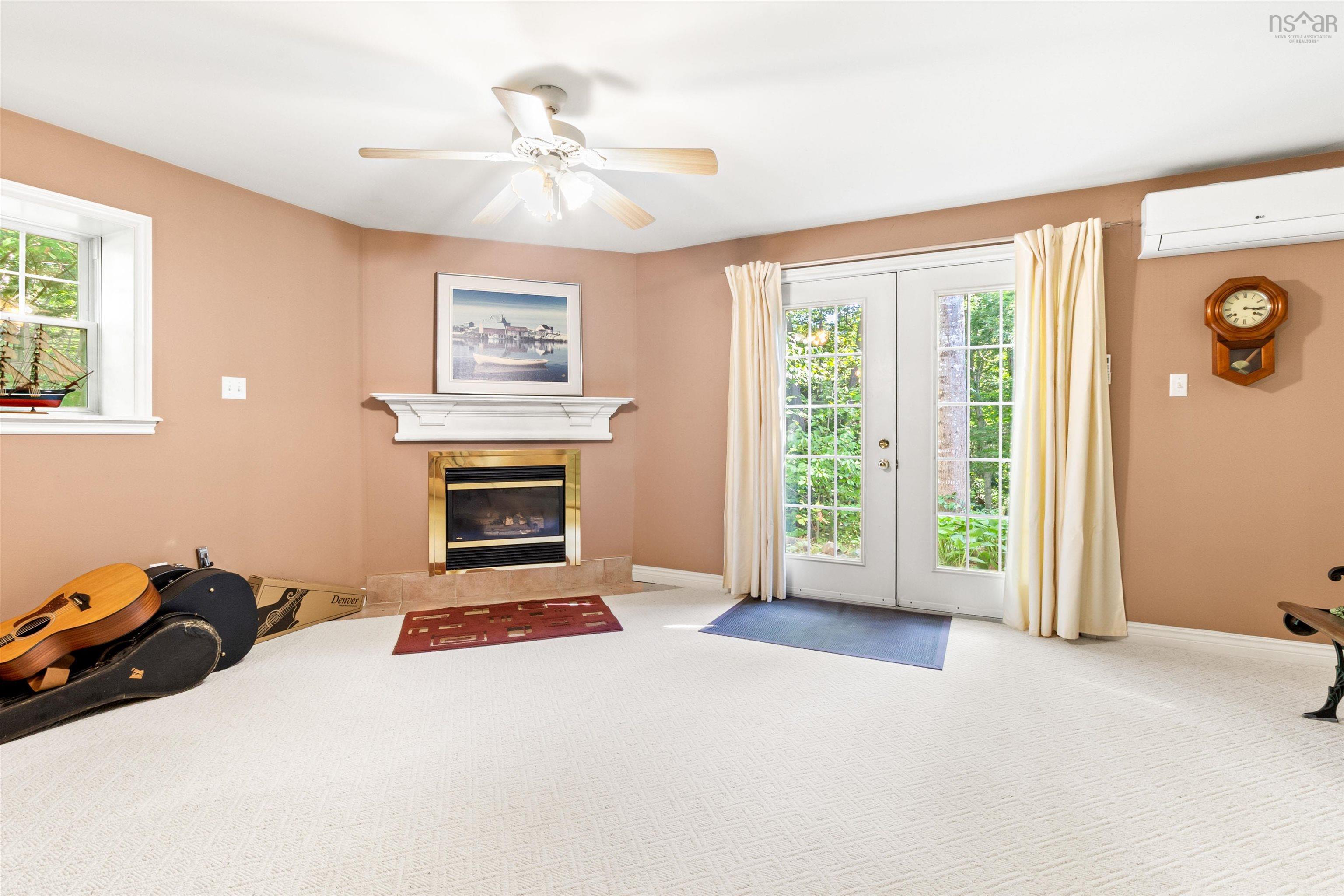 42 Canterbury Lane photo #27