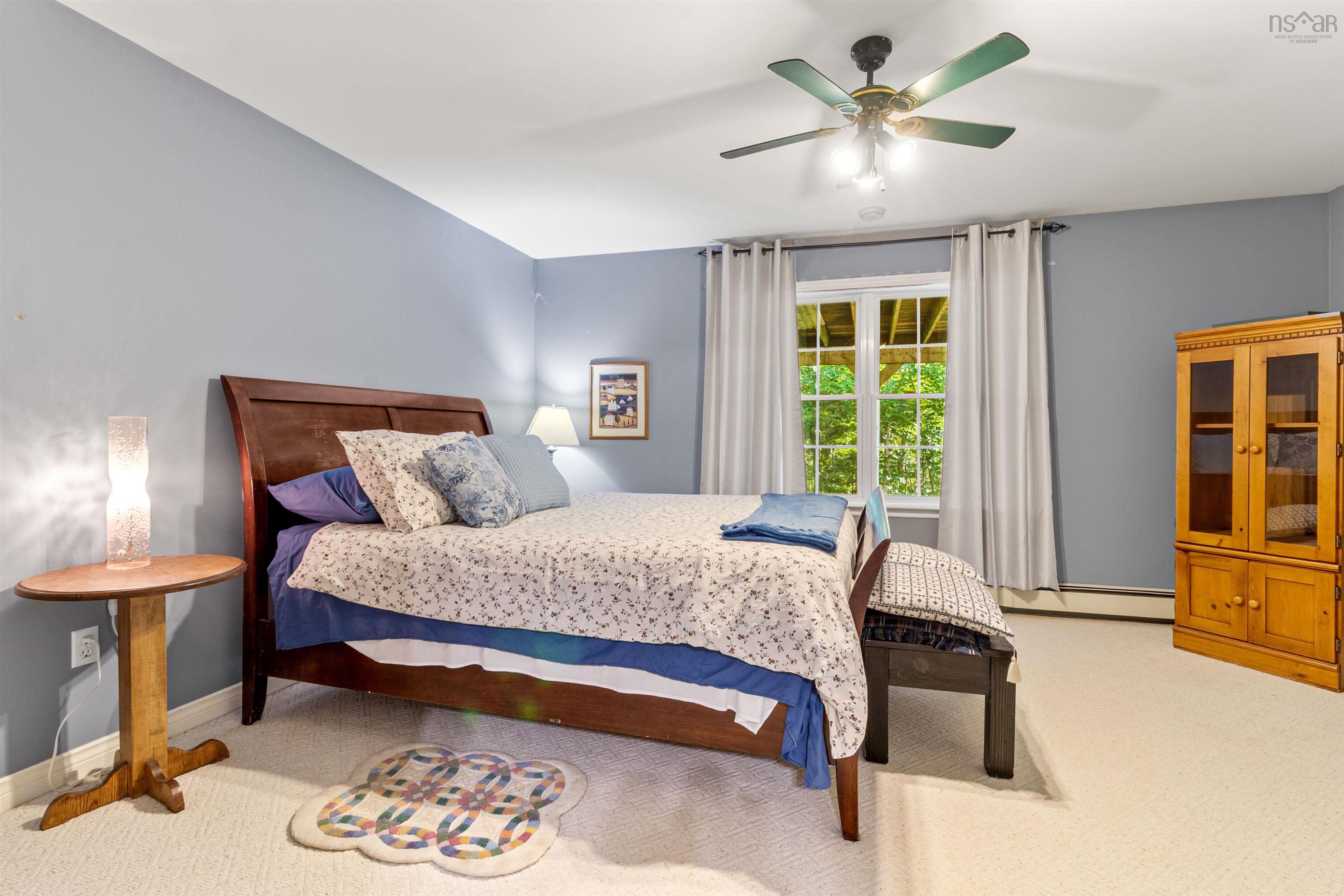 42 Canterbury Lane photo #30