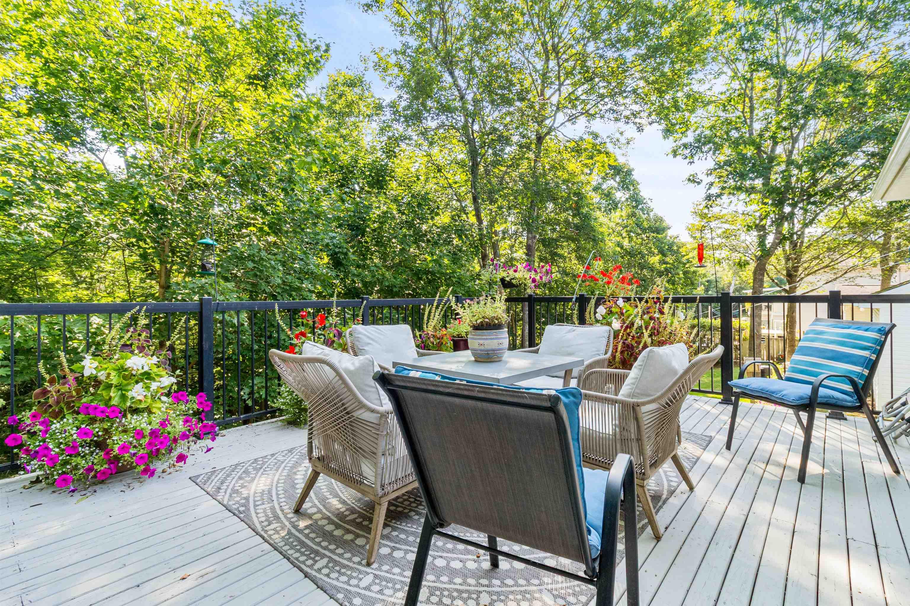 42 Canterbury Lane photo #35