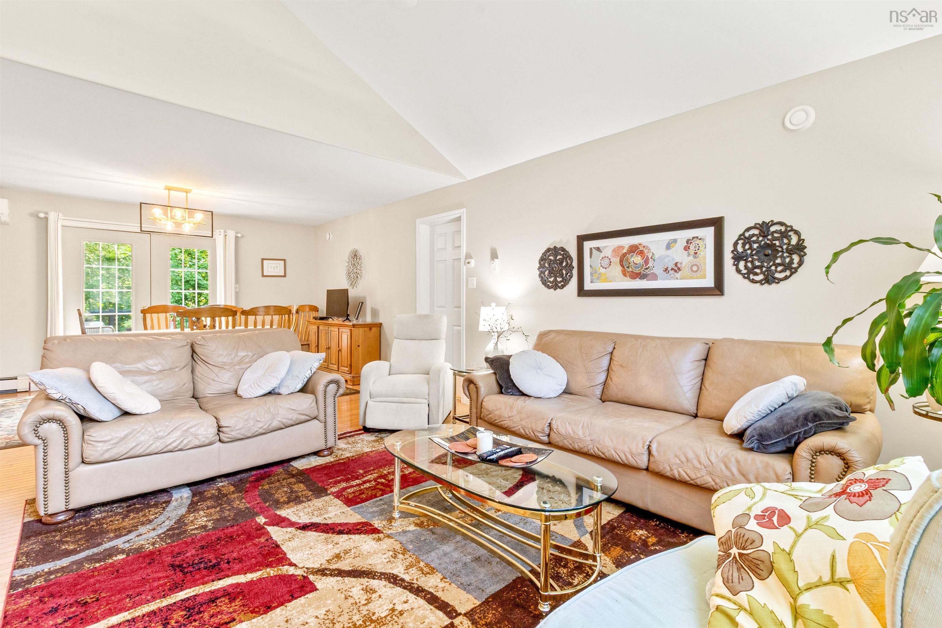 42 Canterbury Lane photo #7