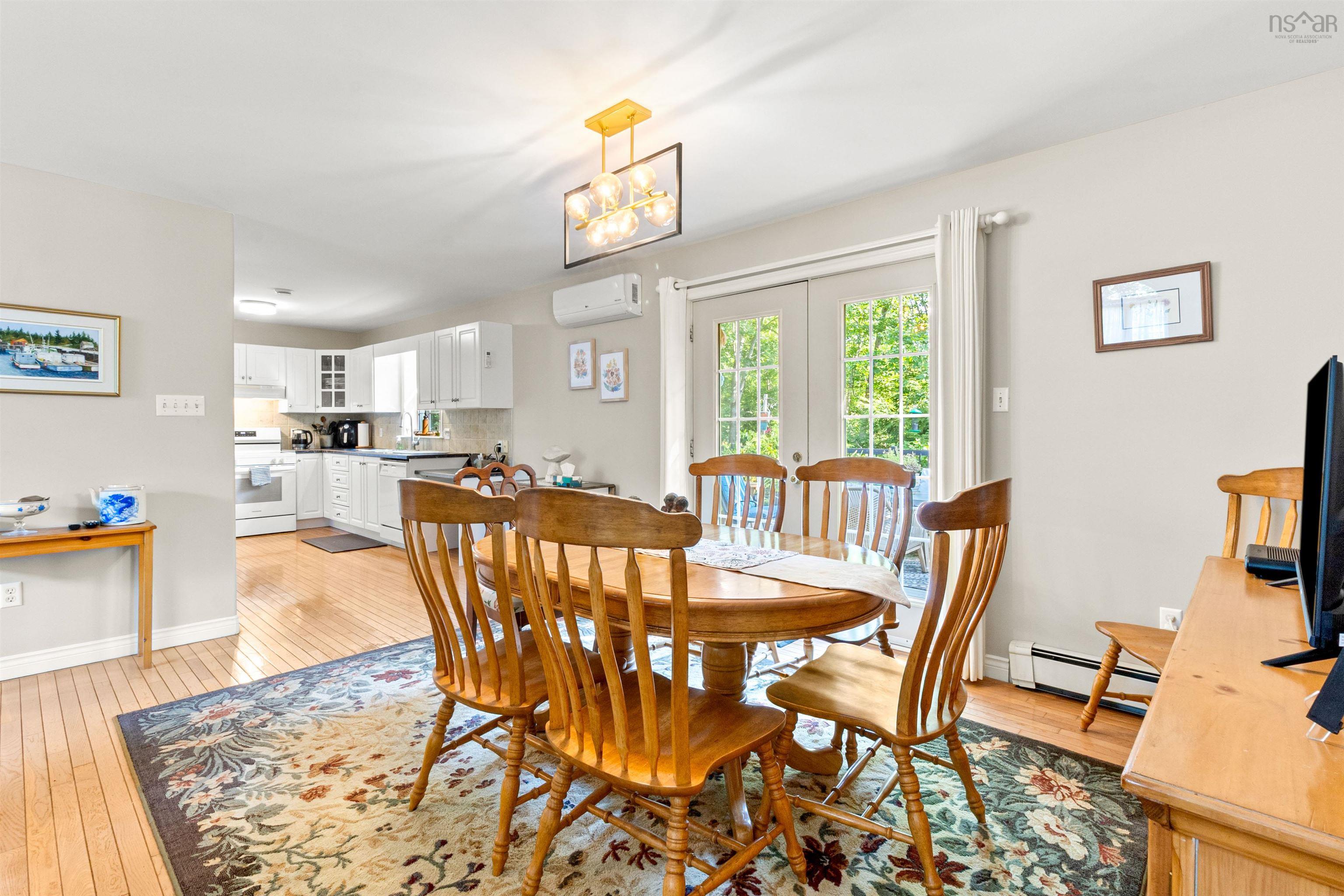 42 Canterbury Lane photo #10