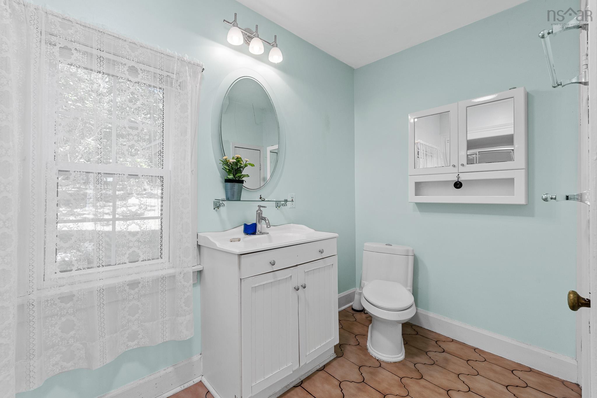 8 Emmerson Street photo #20