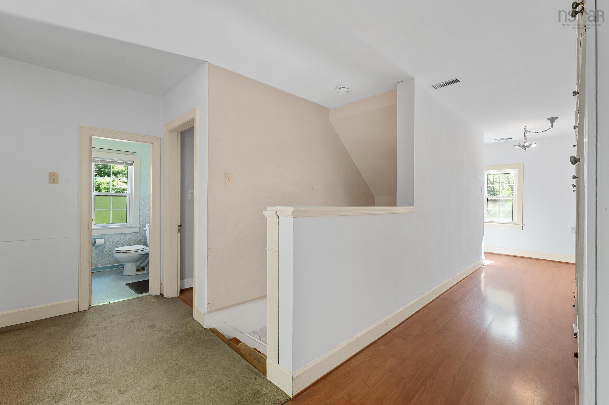 8 Emmerson Street photo #28