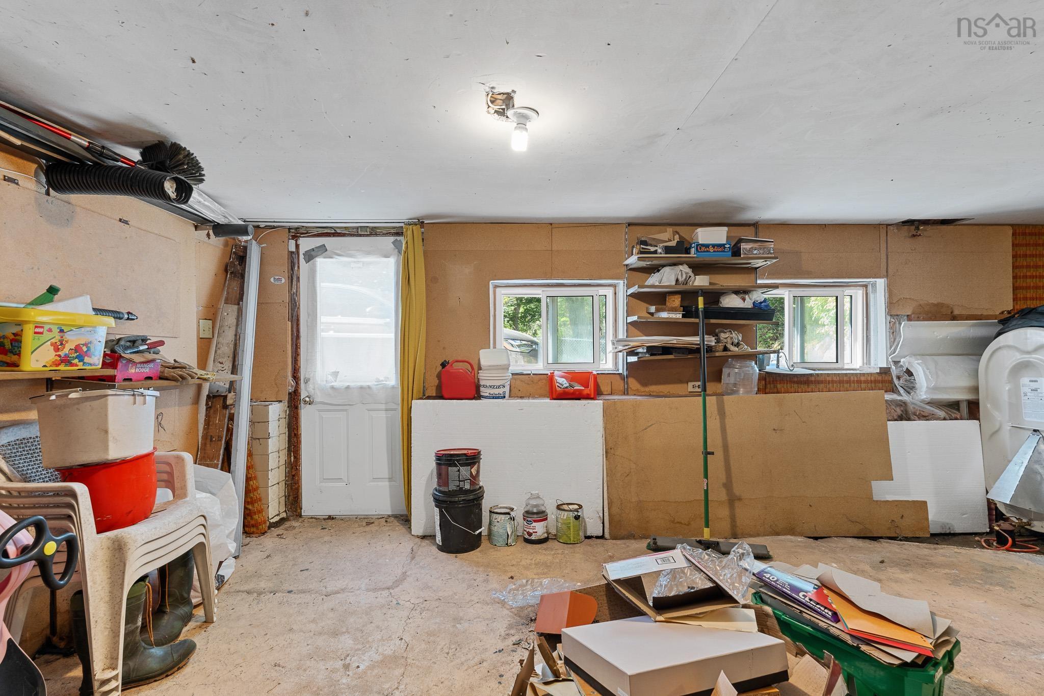 8 Emmerson Street photo #48