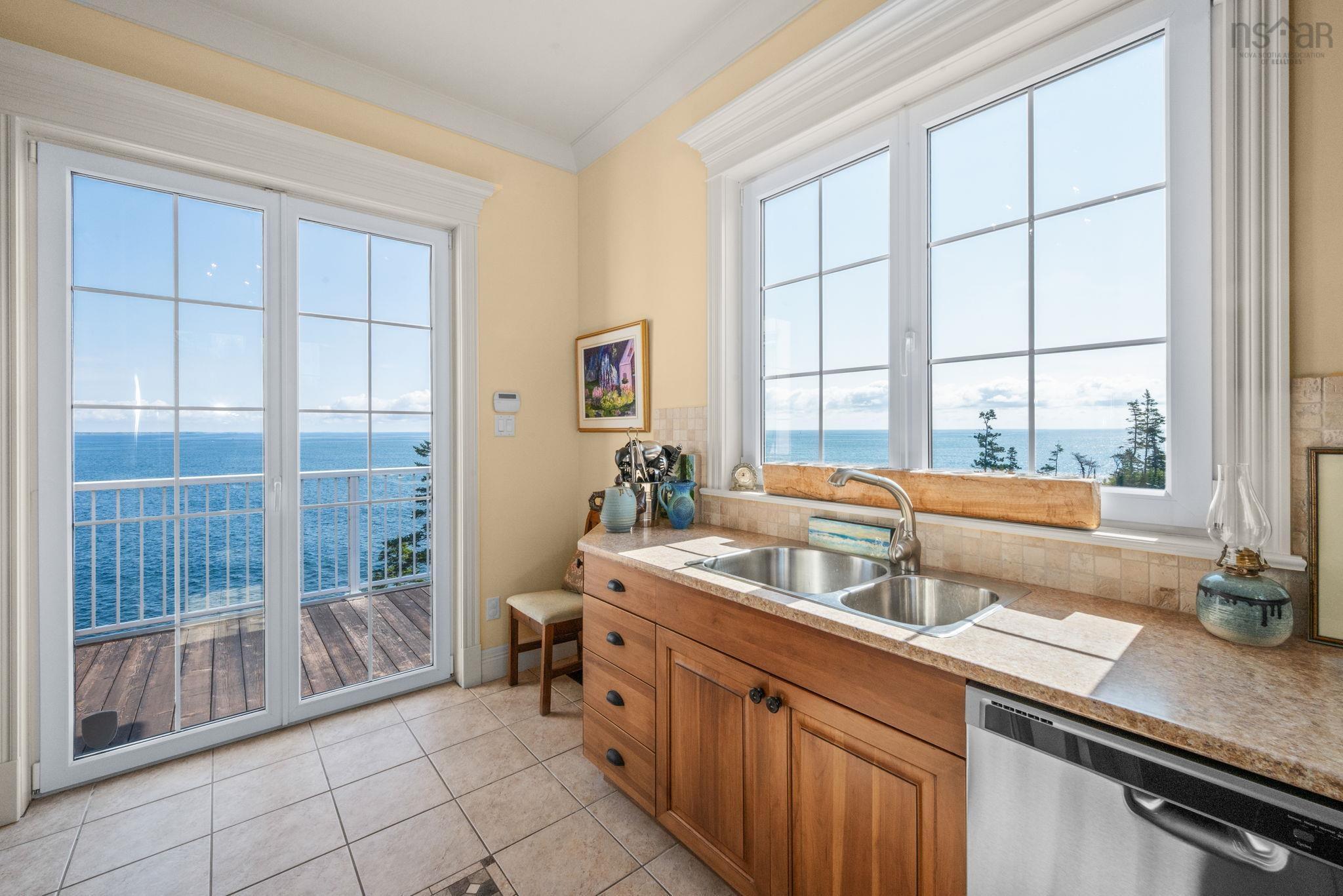 73 Kestrel Court photo #14