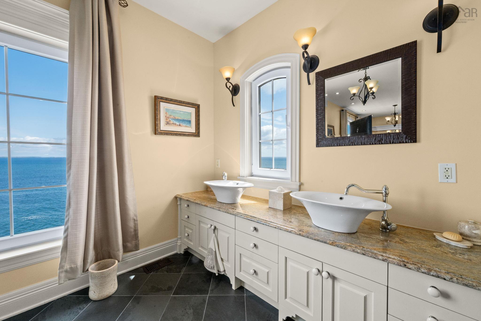 73 Kestrel Court photo #24