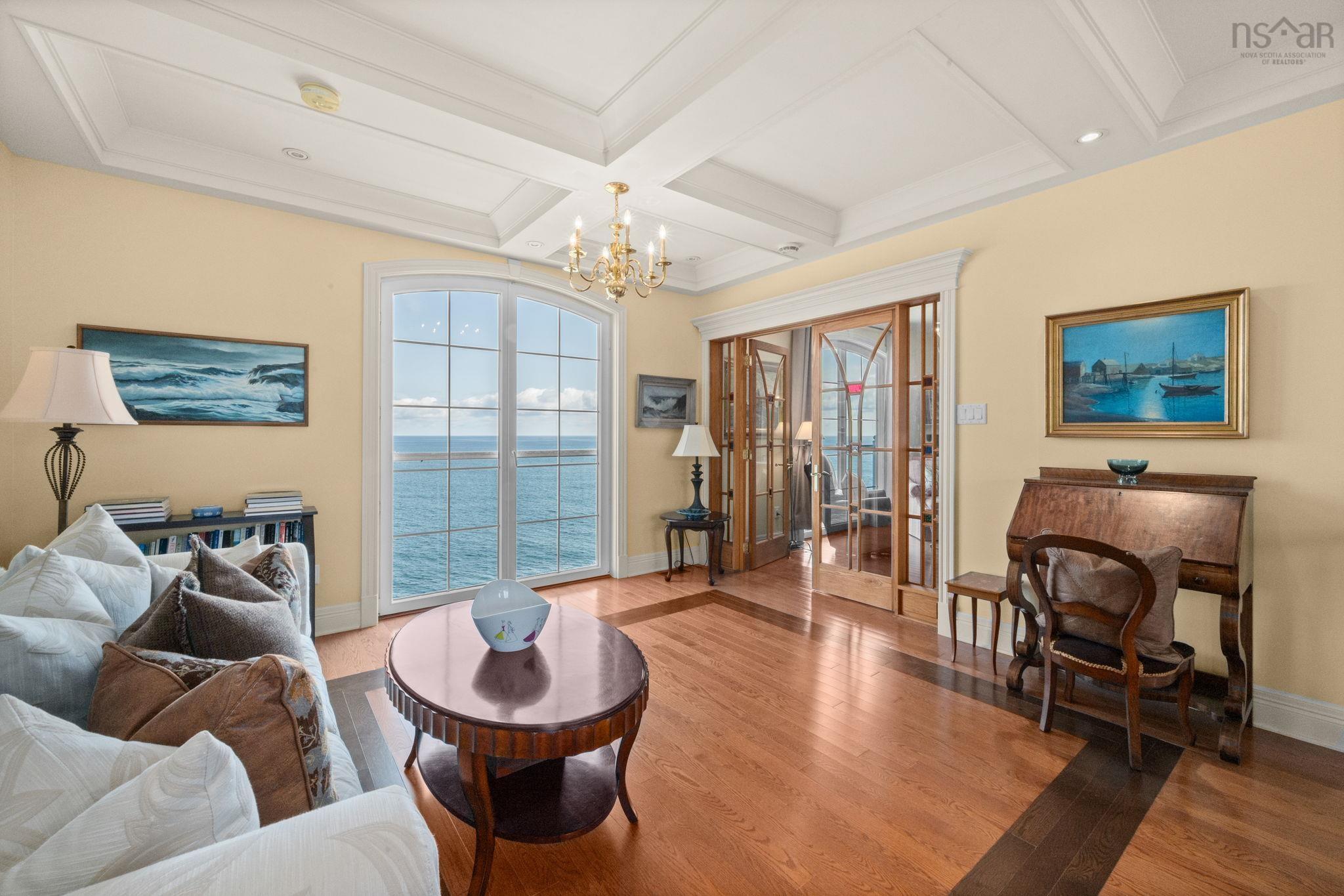 73 Kestrel Court photo #25