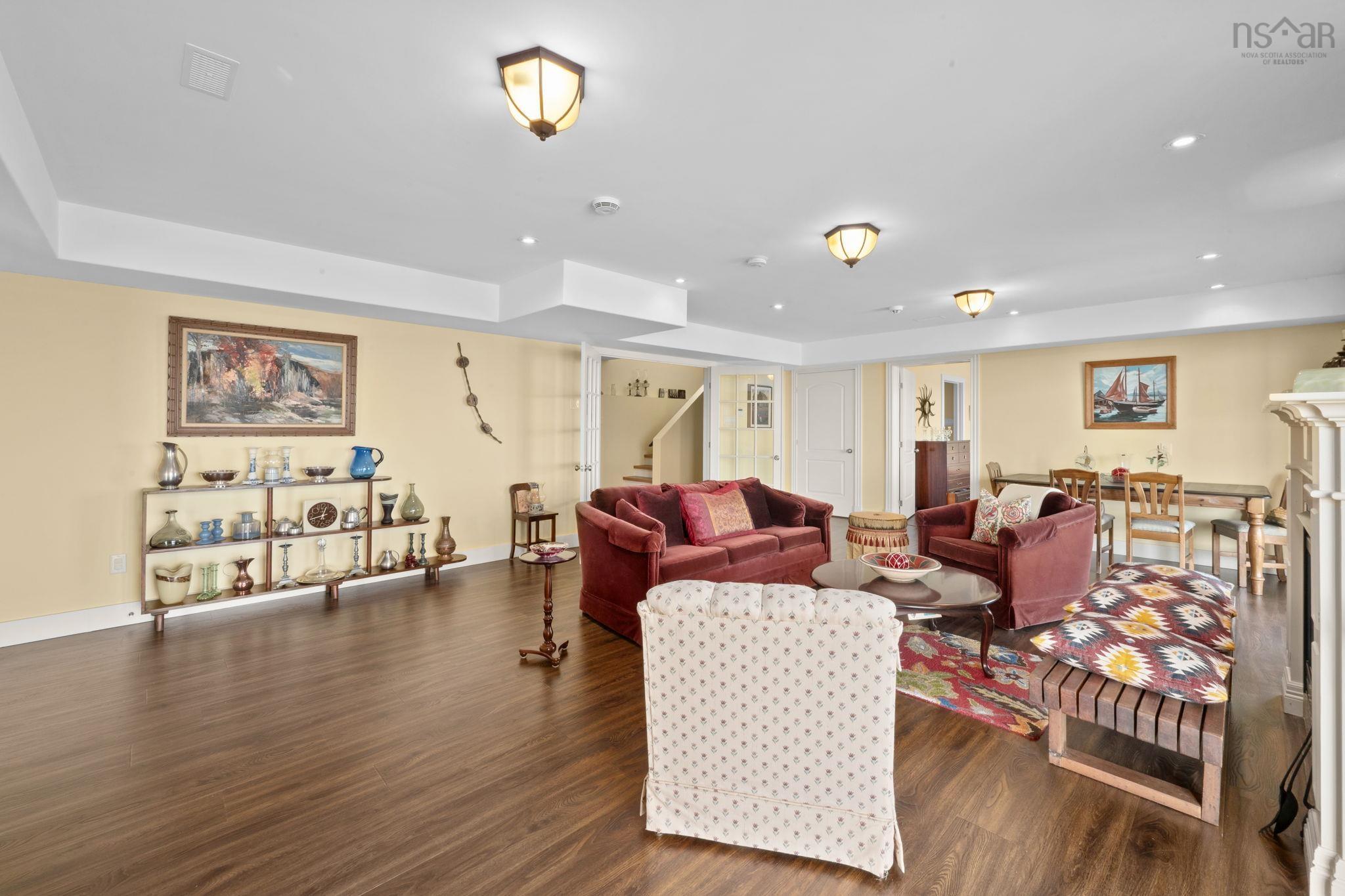 73 Kestrel Court photo #33